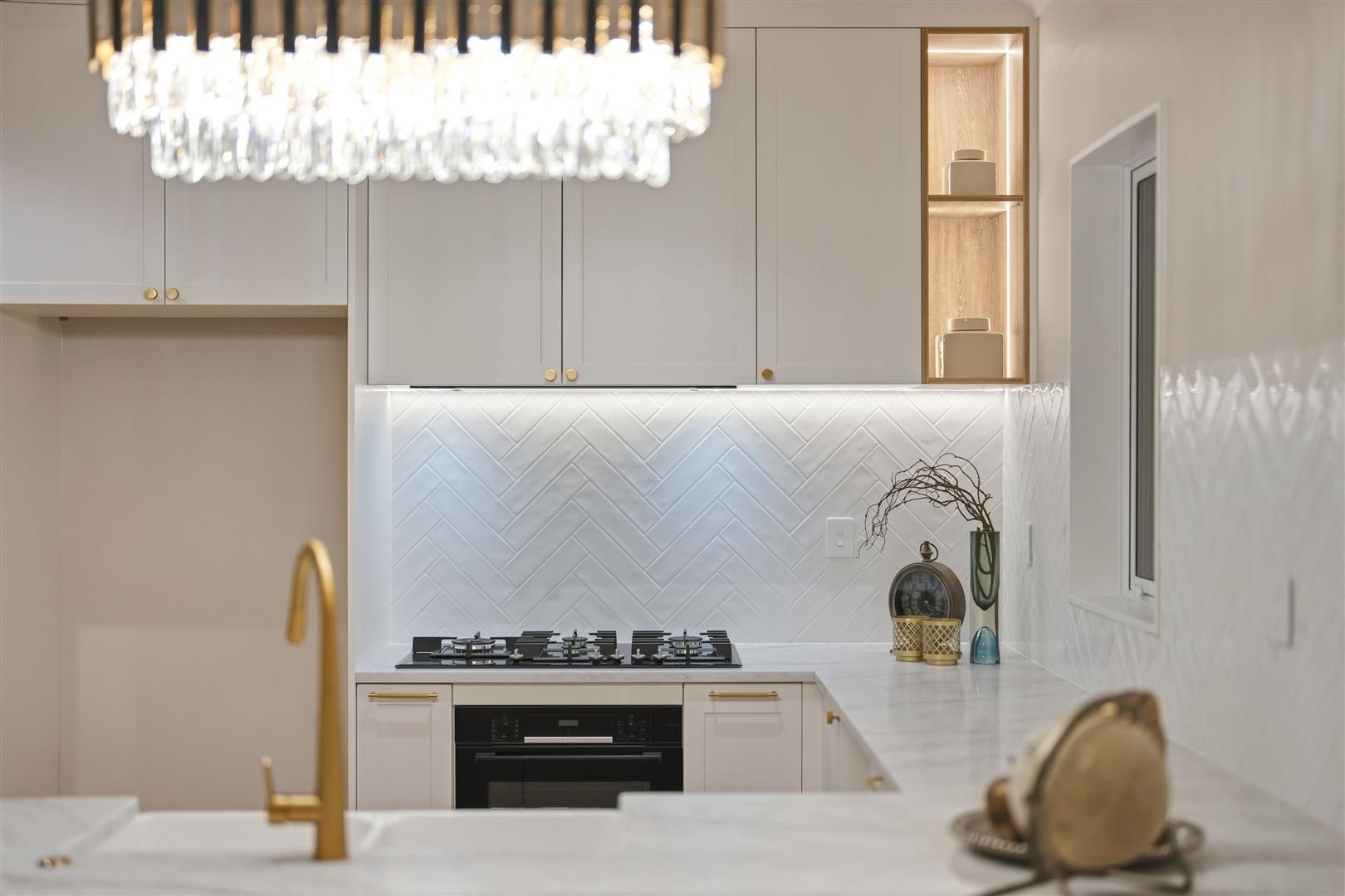 SHOWCASING STYLE MASTERPIECE– 5 BEDROOMS LUXURY! — slide 18
