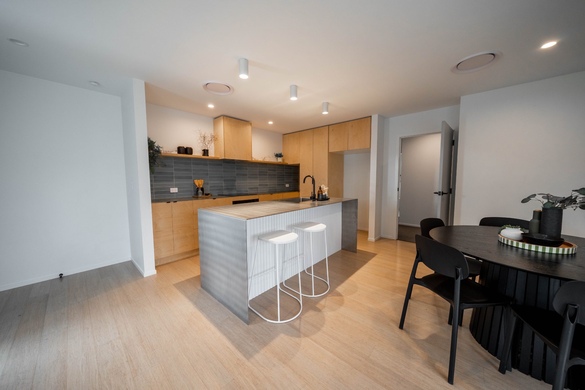 Stylish New Build Ready to Enjoy — slide 3