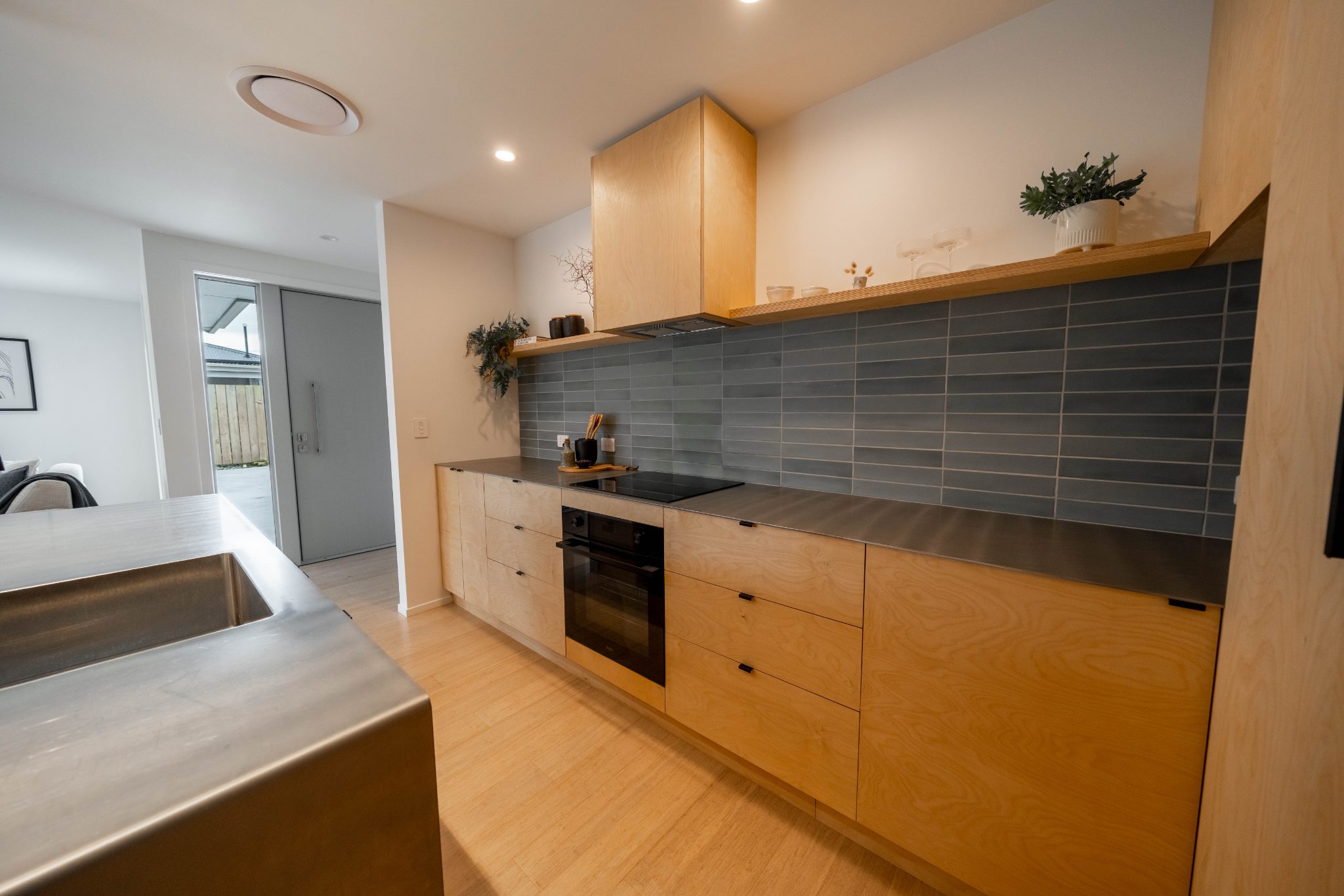 Stylish New Build Ready to Enjoy — slide 4
