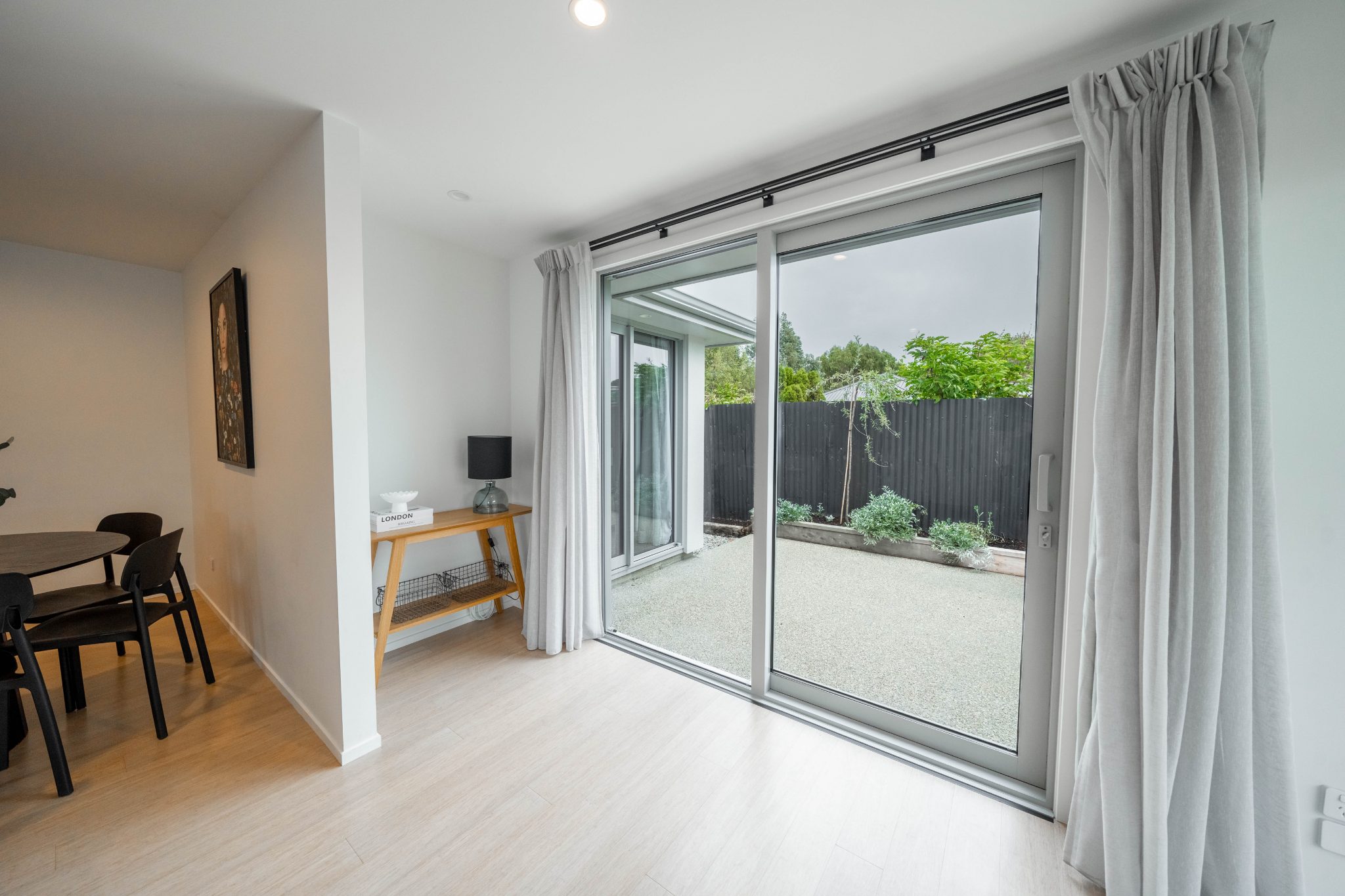 Stylish New Build Ready to Enjoy — slide 6