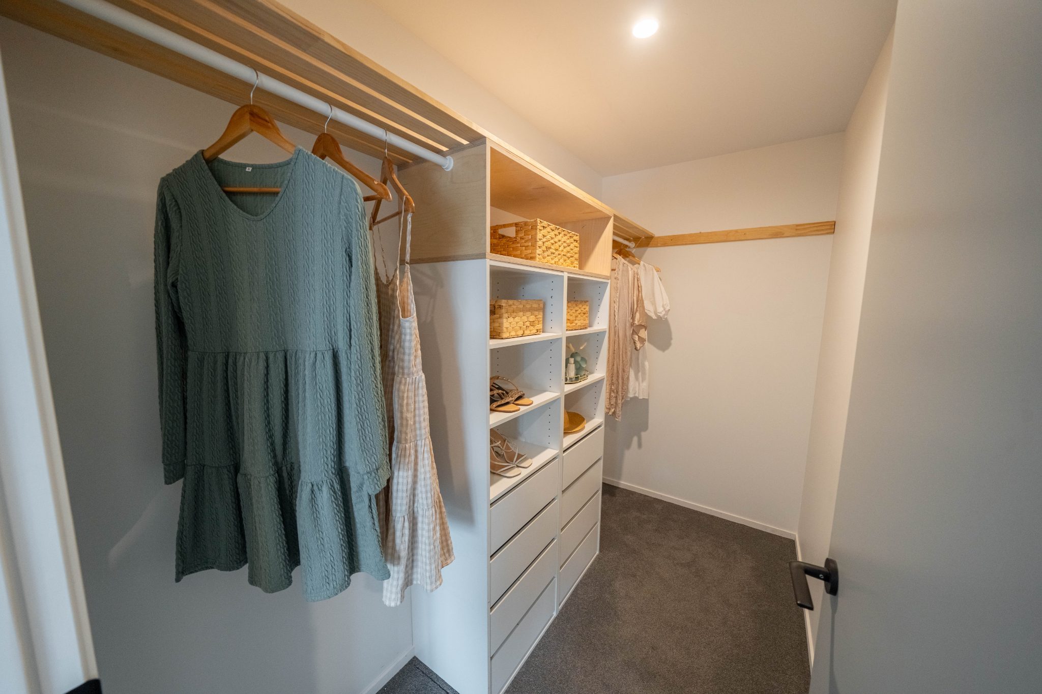 Stylish New Build Ready to Enjoy — slide 18