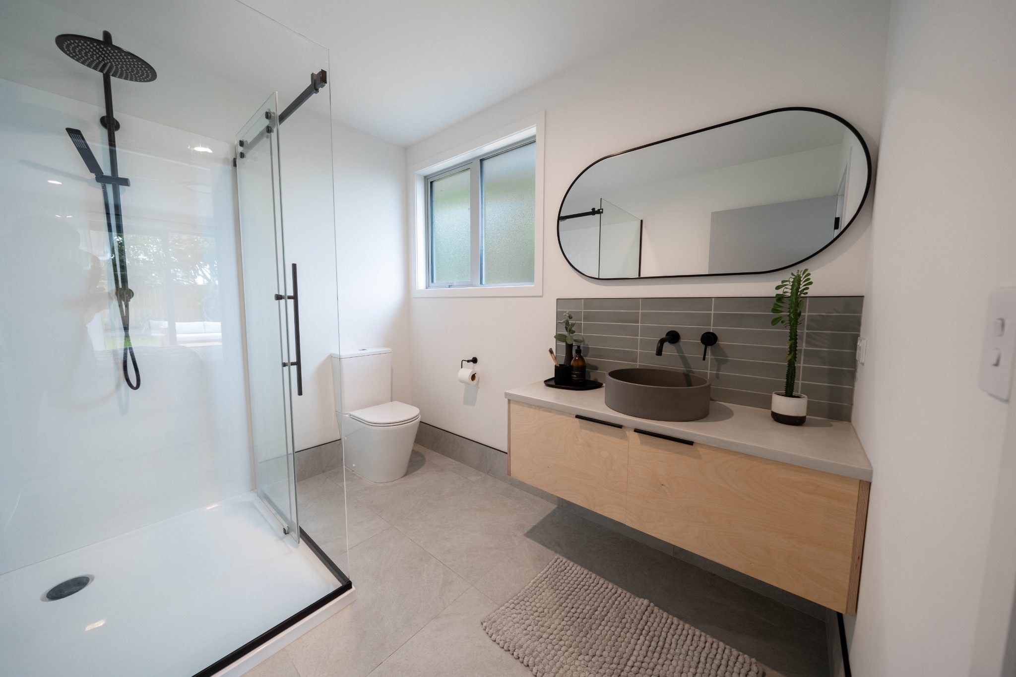 Stylish New Build Ready to Enjoy — slide 19