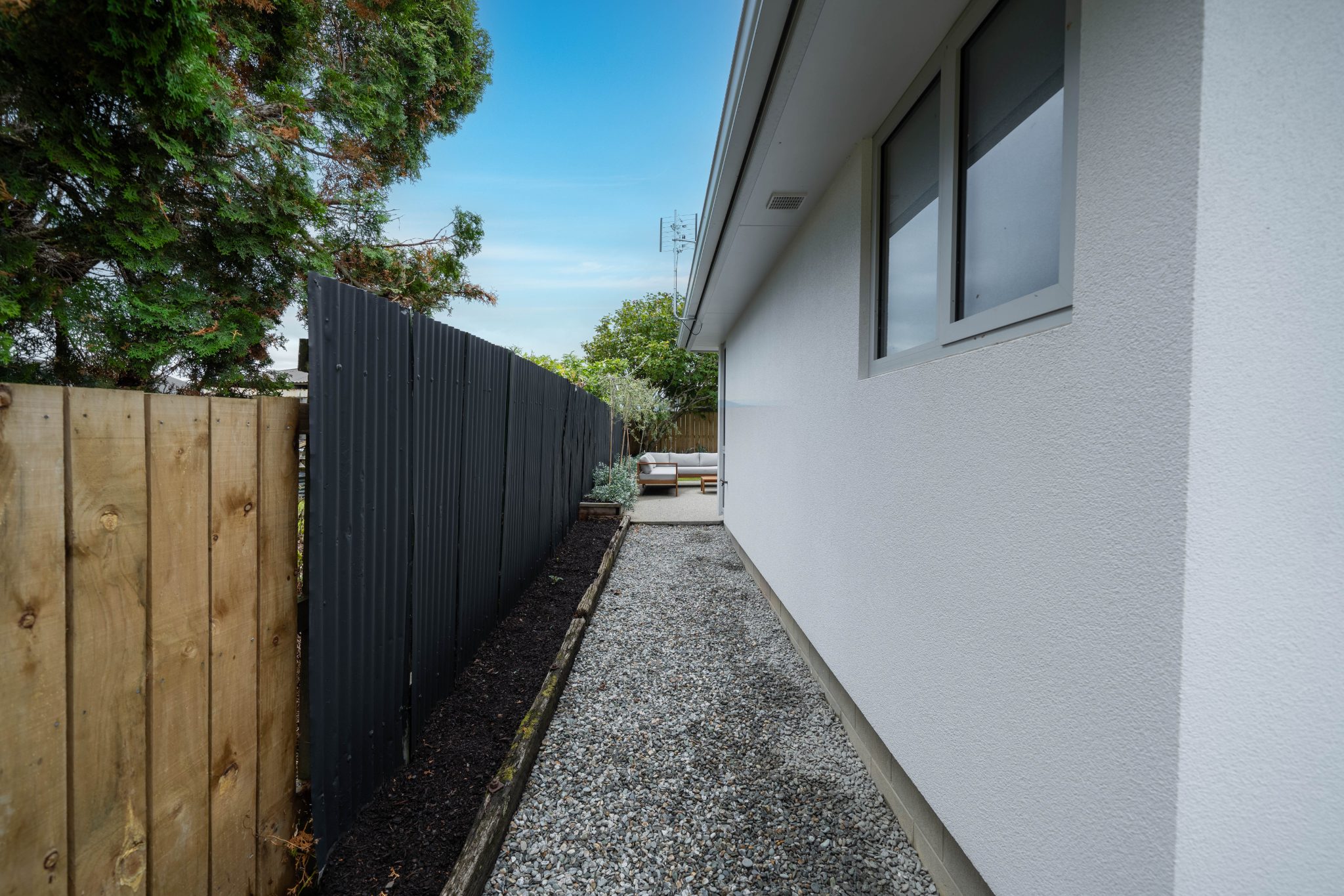 Stylish New Build Ready to Enjoy — slide 33