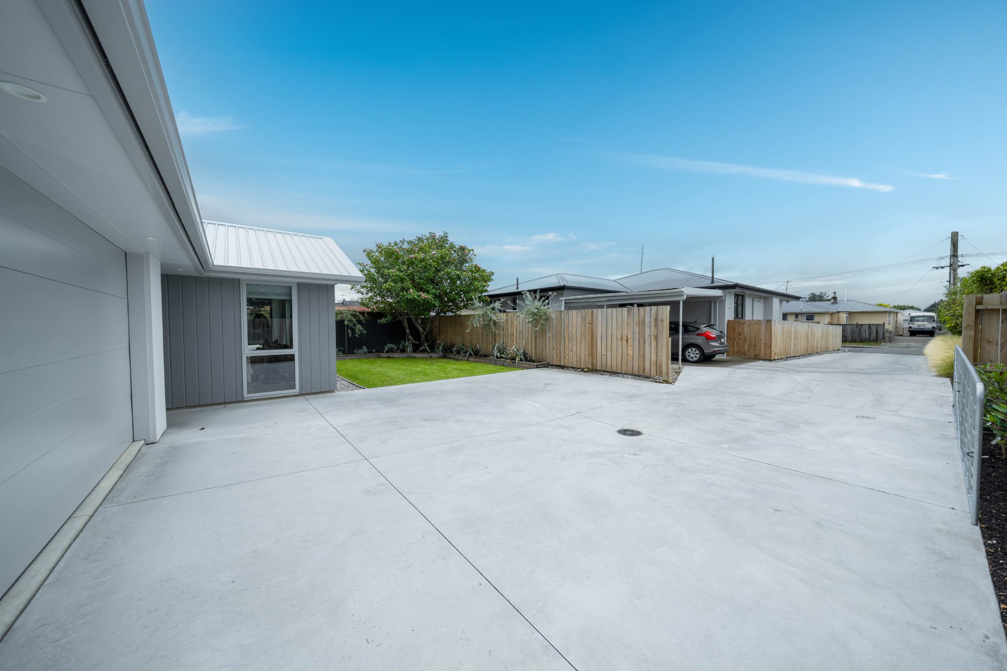 Stylish New Build Ready to Enjoy — slide 34
