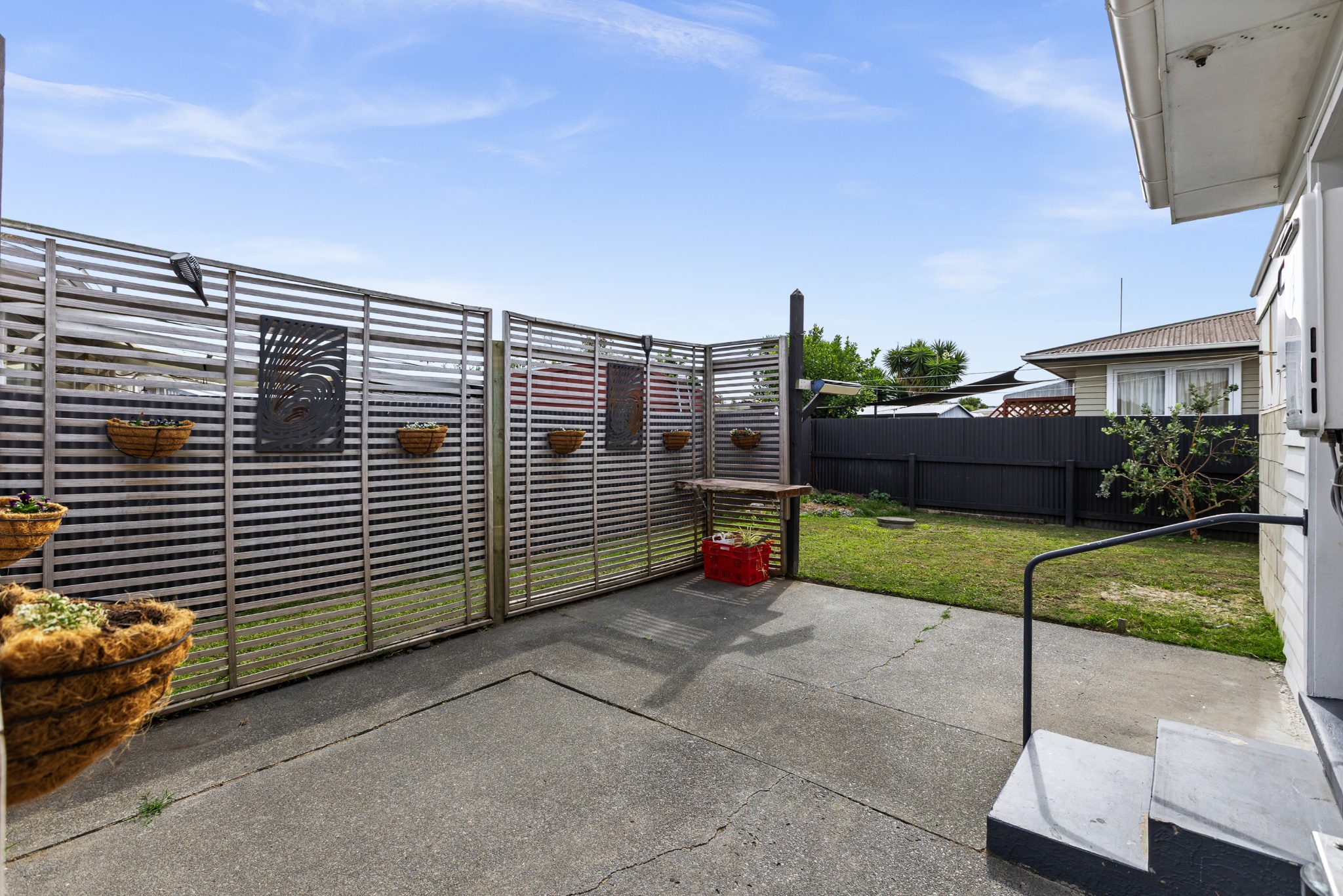 Excellent First Home Or Downsizer — slide 9