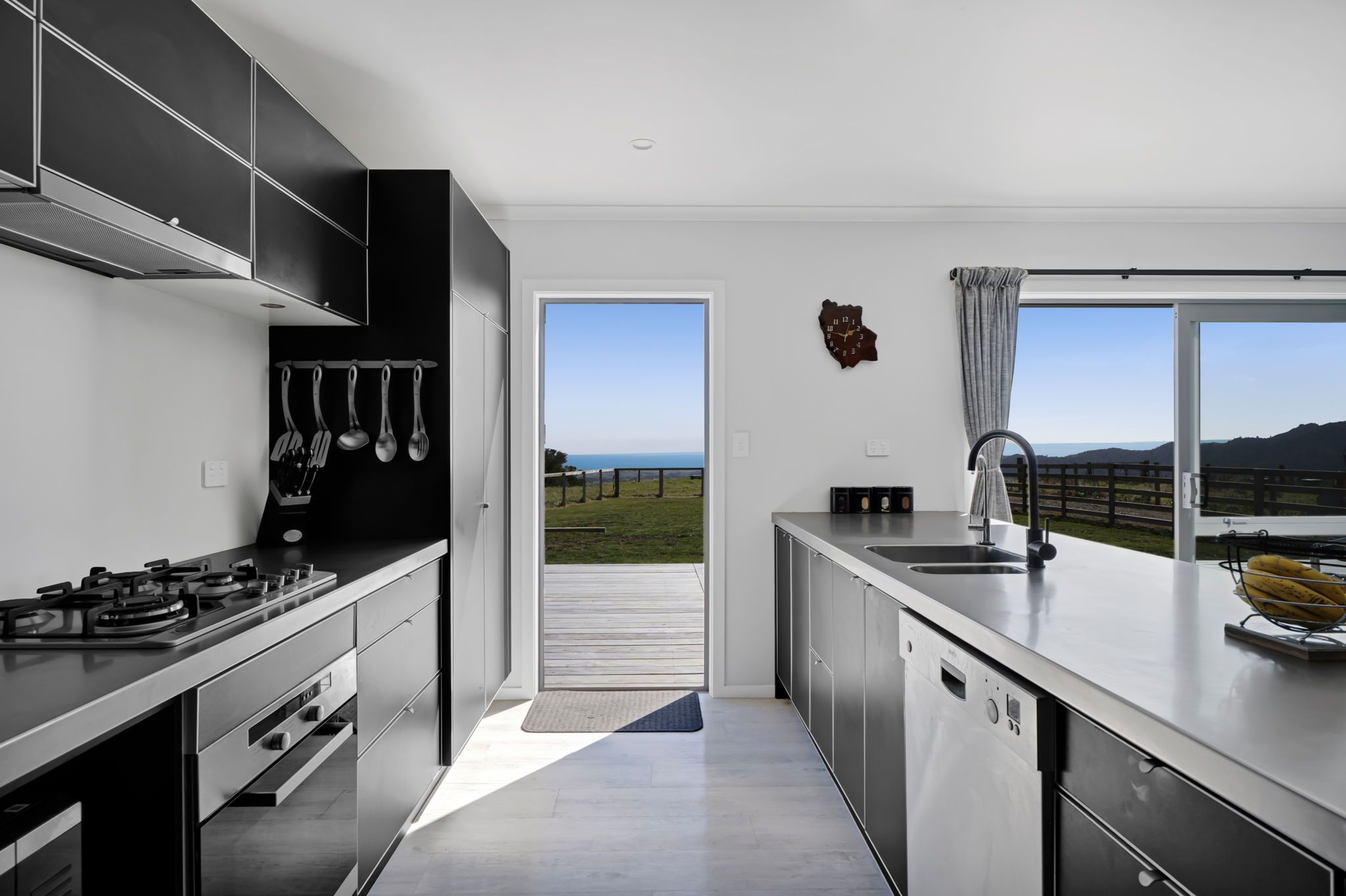 Lifestyle Escape with Epic Views — slide 12