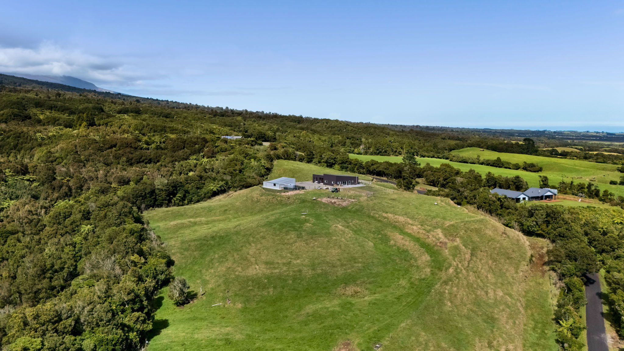 Lifestyle Escape with Epic Views — slide 20