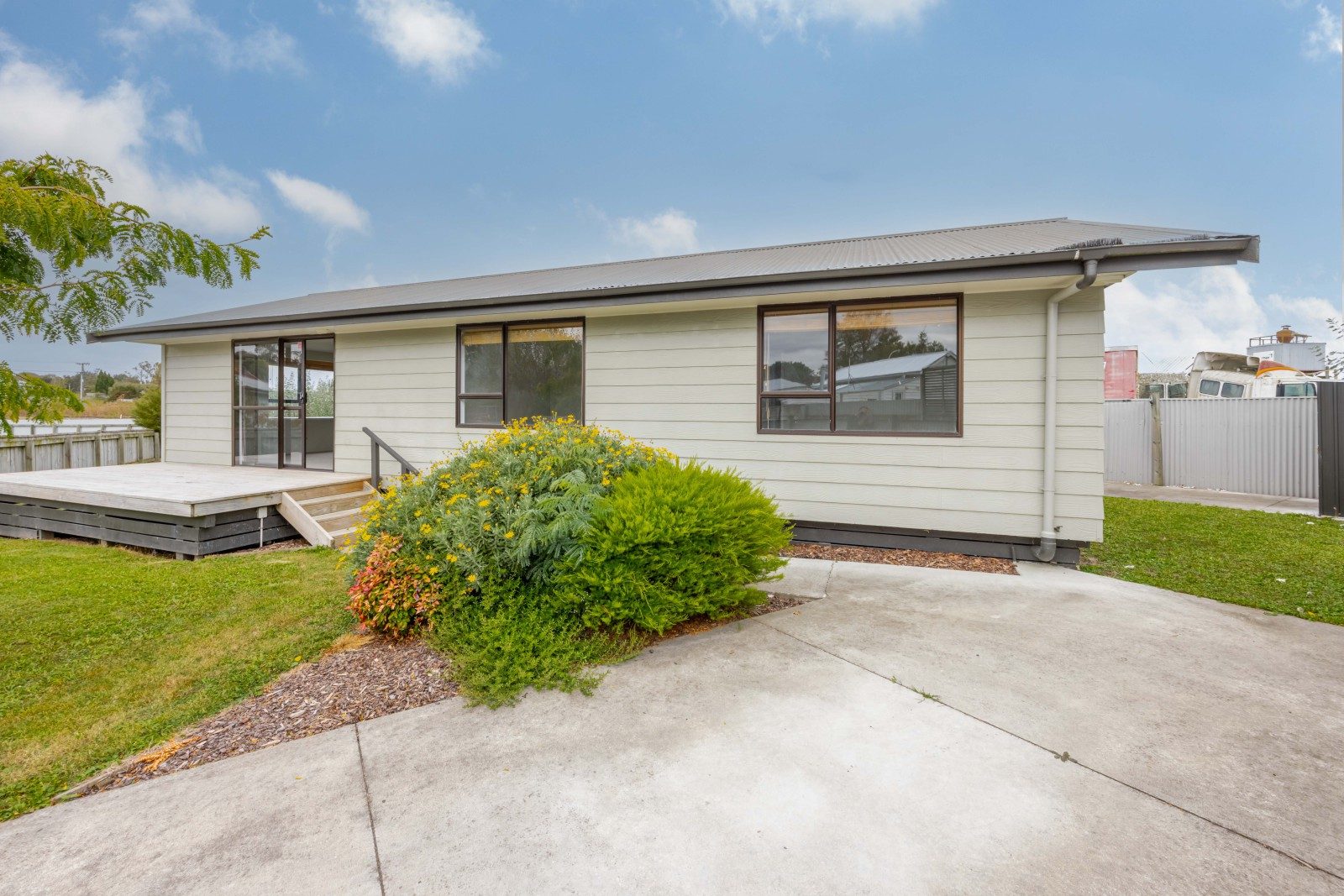 Calling all investors and first home buyers — slide 1