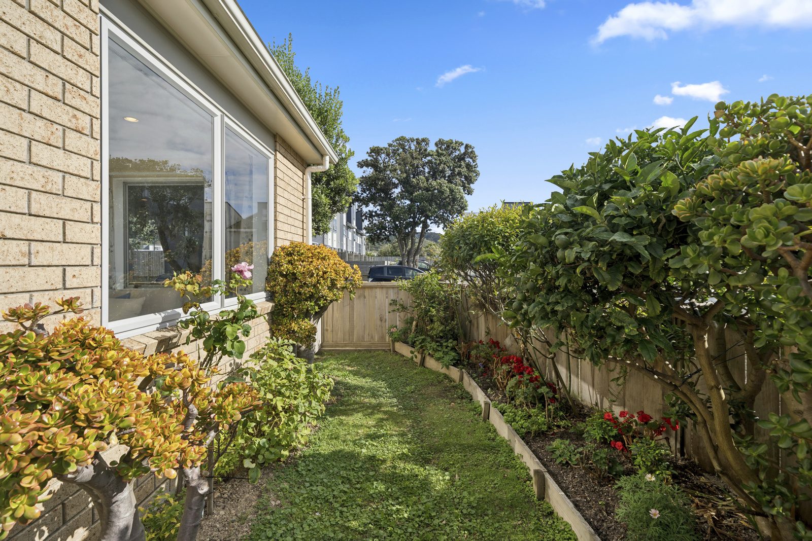 EASY-CARE KILBIRNIE LIVING — slide 22