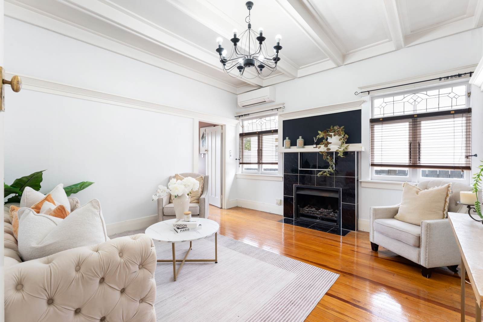 Charming Bungalow Living — slide 1