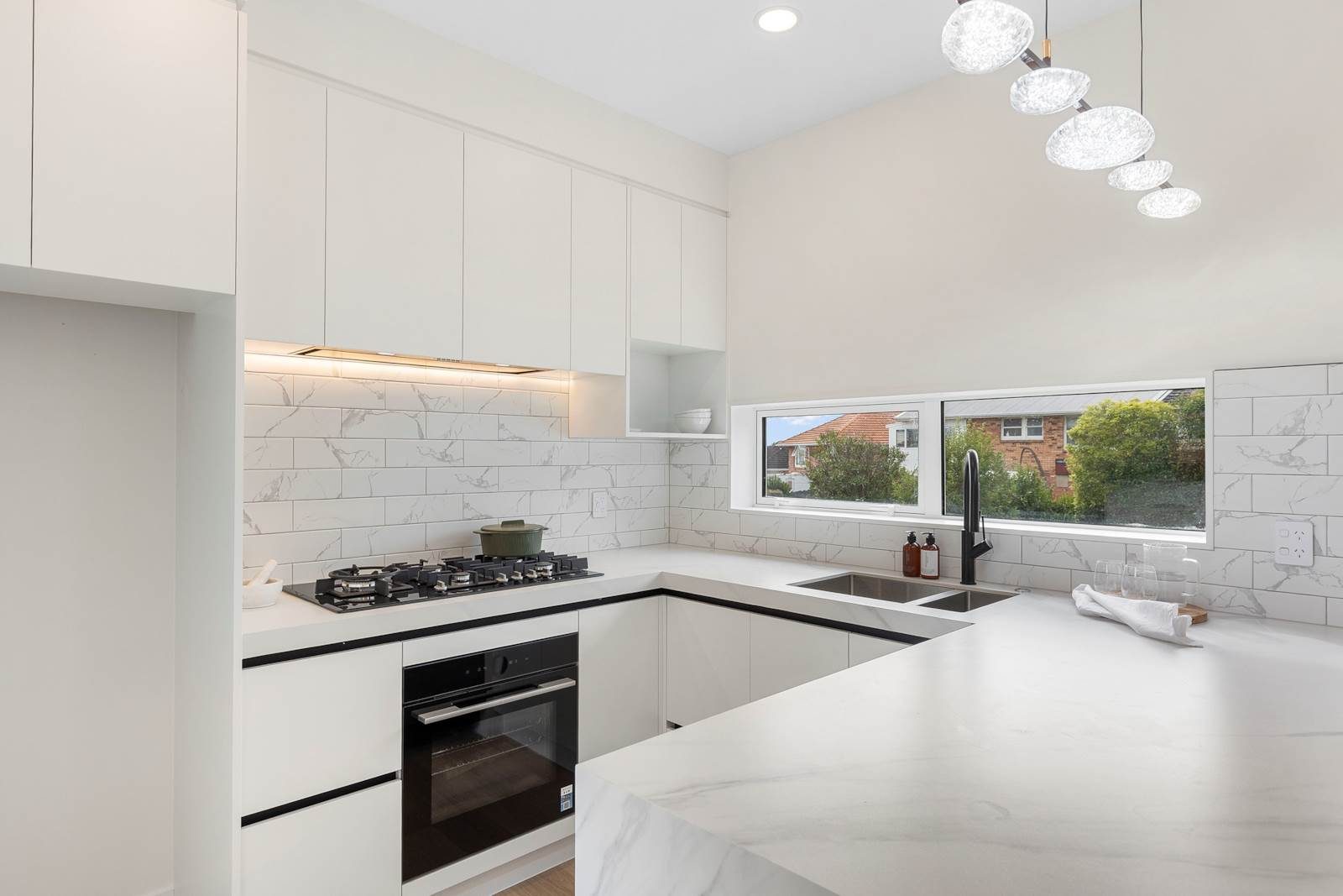Brand New Home with Elevated Views — slide 8