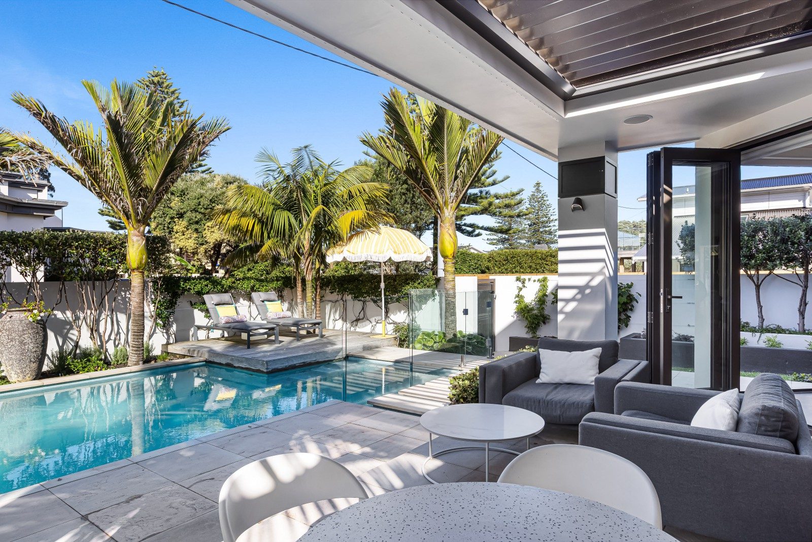 A masterpiece of beachside living — slide 25