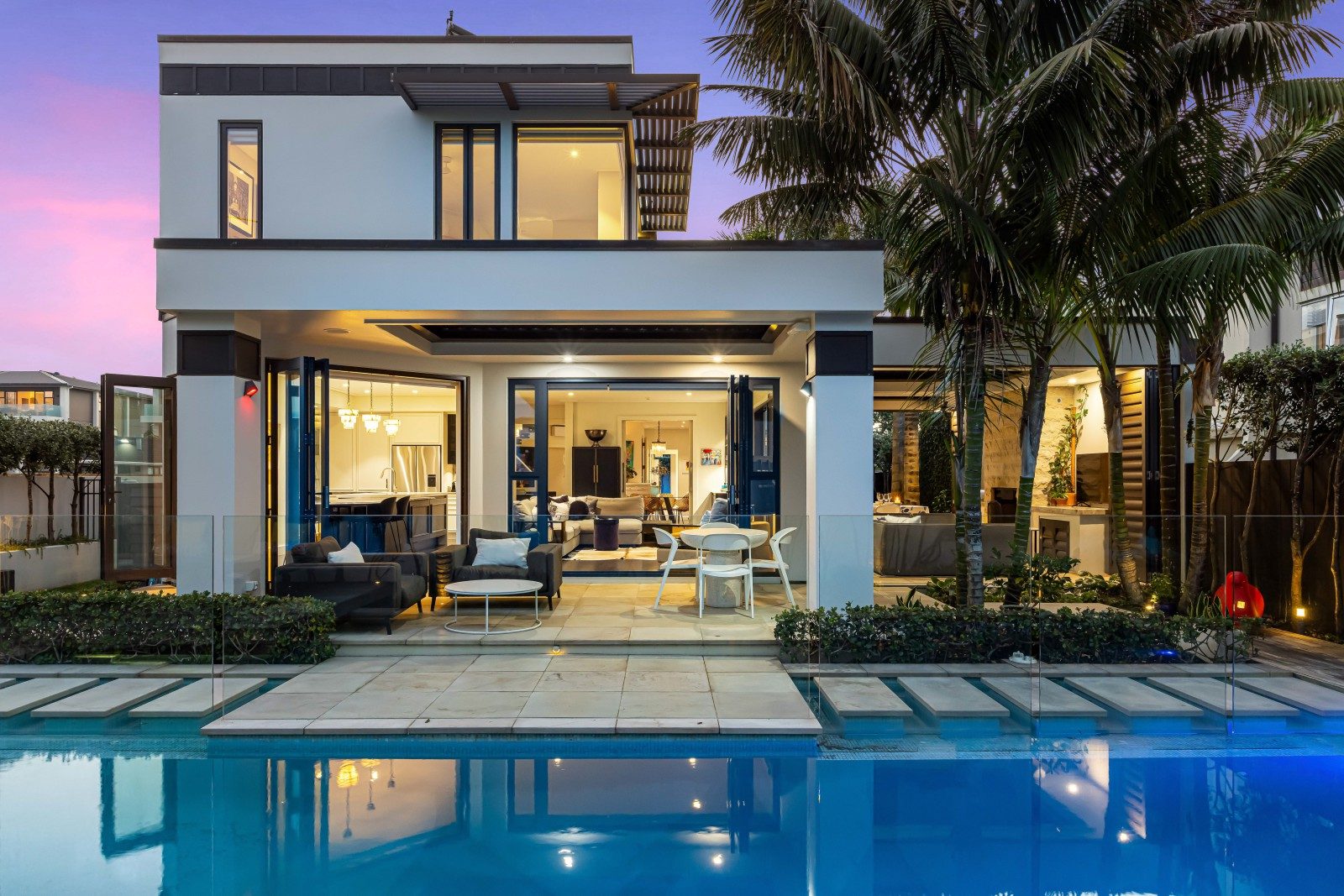 A masterpiece of beachside living — slide 30