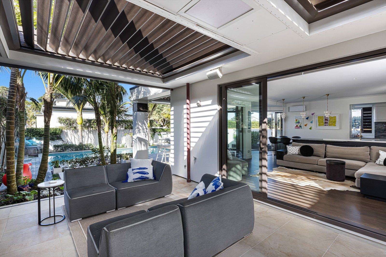 A masterpiece of beachside living — slide 31