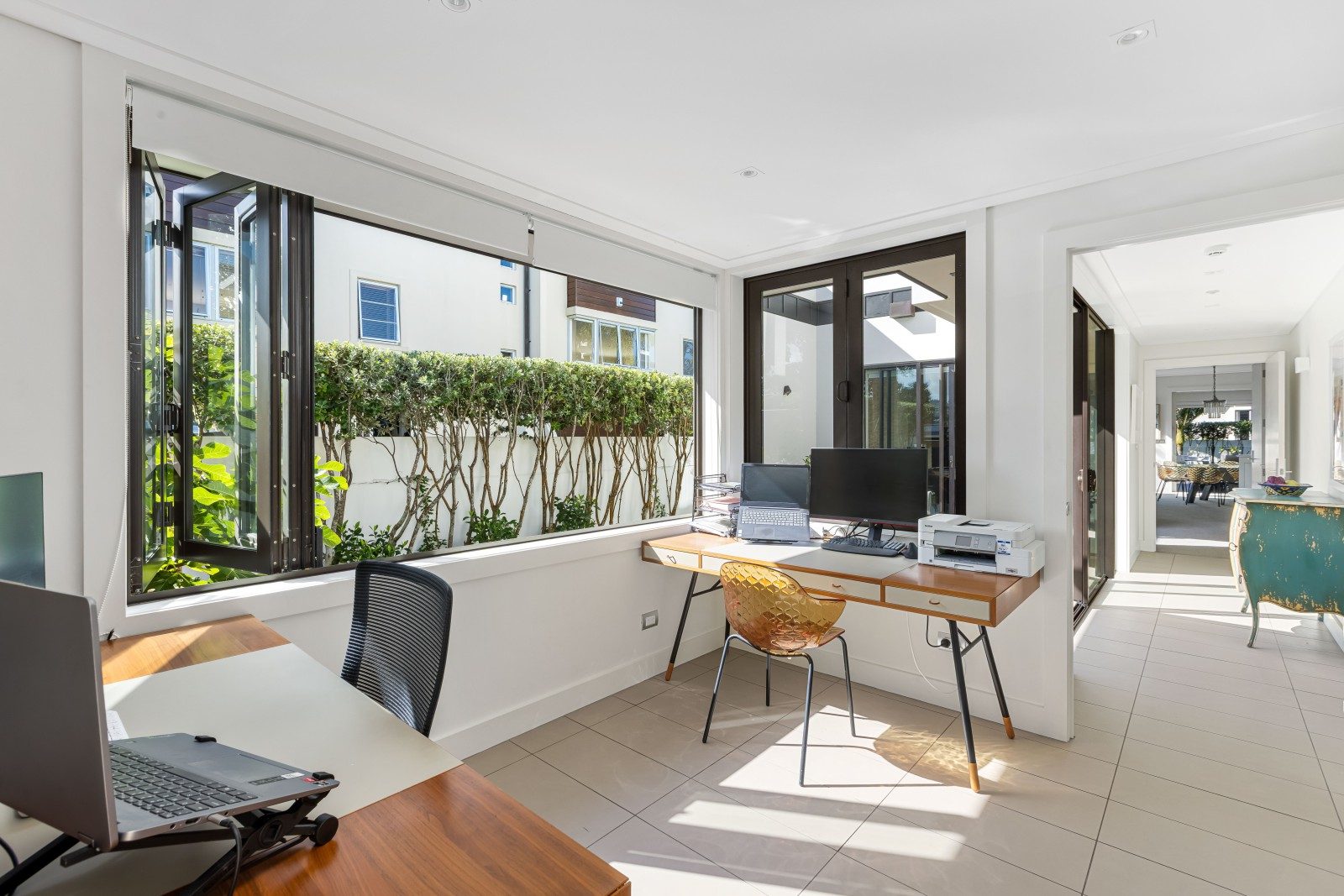 A masterpiece of beachside living — slide 39