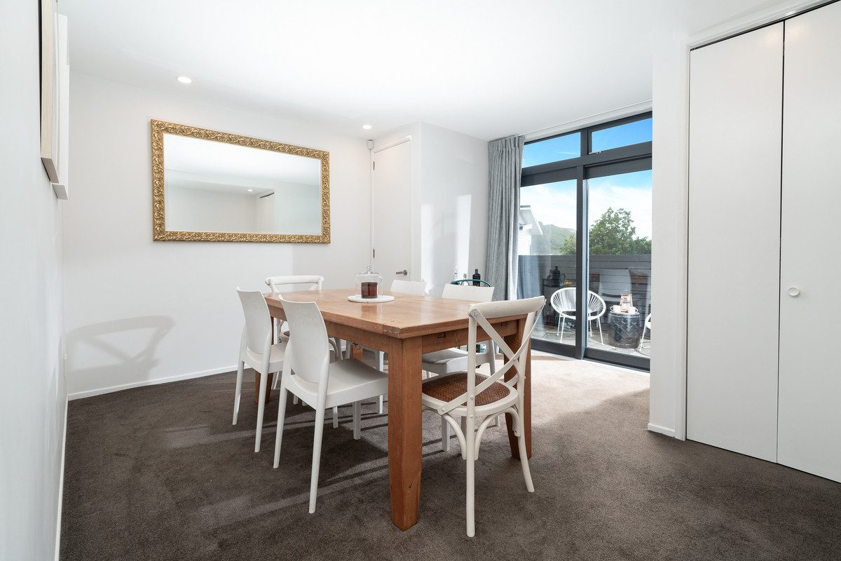 SUN, SPACE & VIEWS TO IMPRESS! | BEO $1,240,000 — slide 7