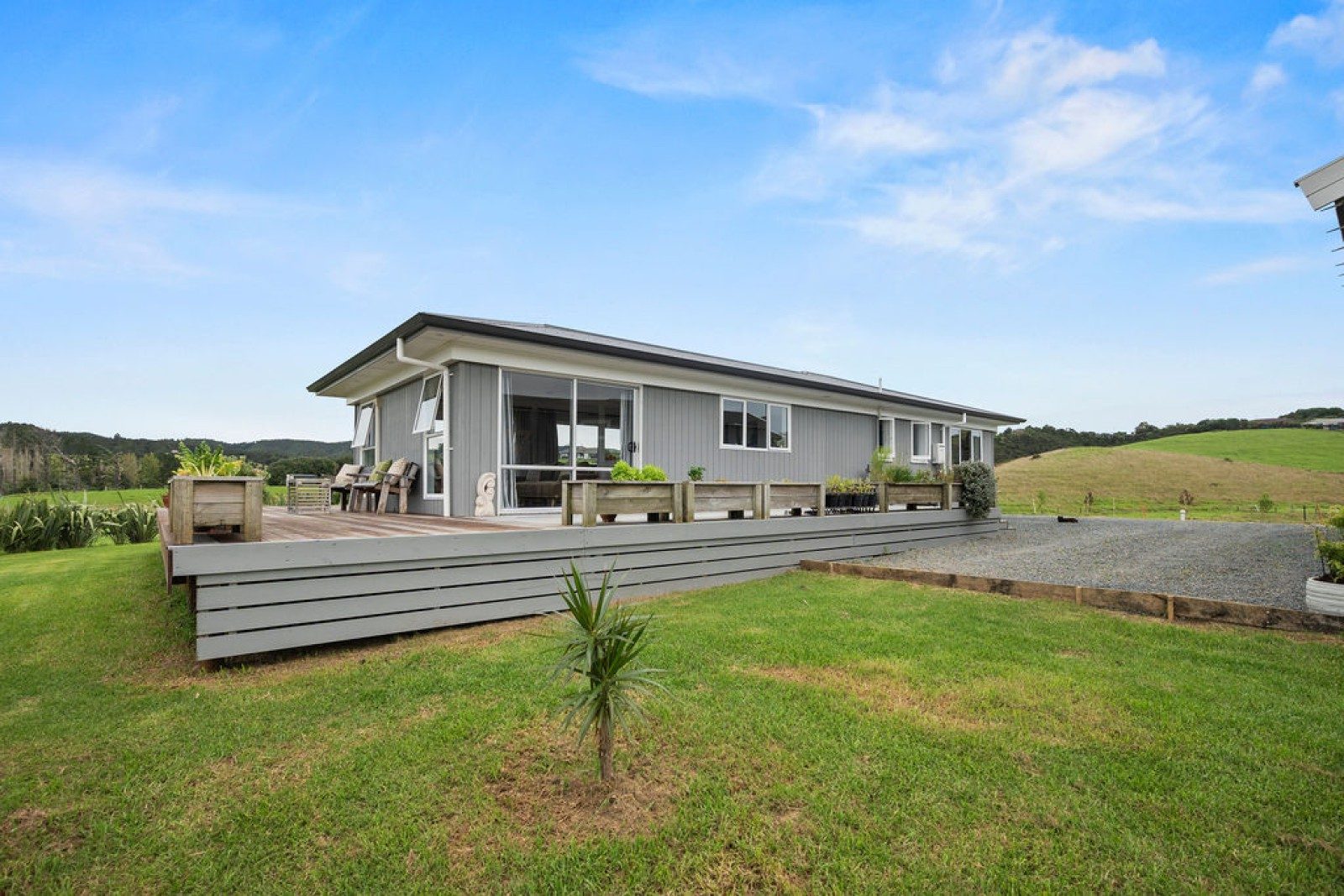 Space and style on 9.6ha, offers over $1.1m — slide 2
