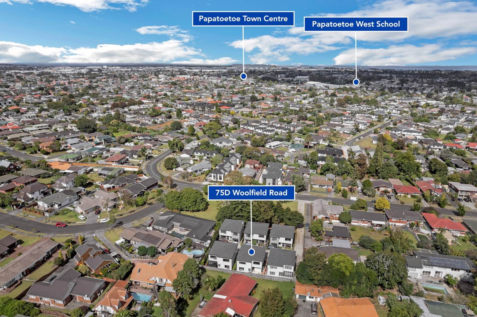 Stylish Freehold Living Near Train Station & M... — slide 18