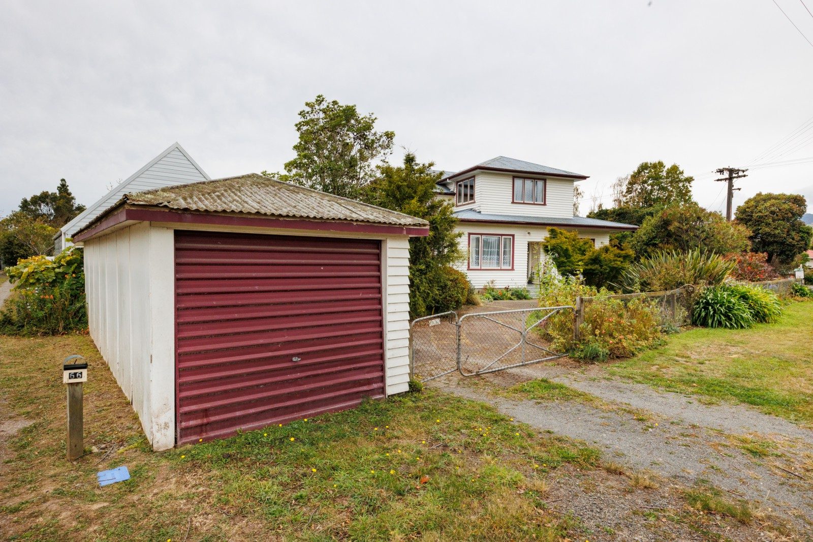 BIG Family Living + Incredible Garaging — slide 21