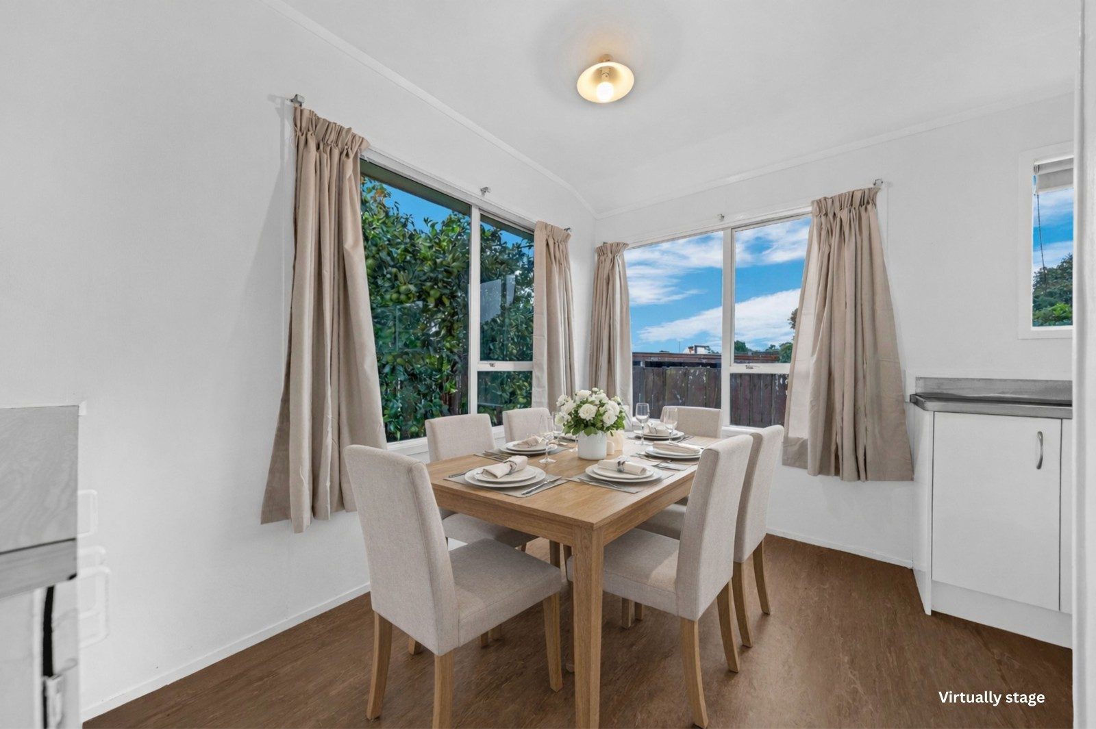 Sought after suburb – The perfect renovator — slide 4