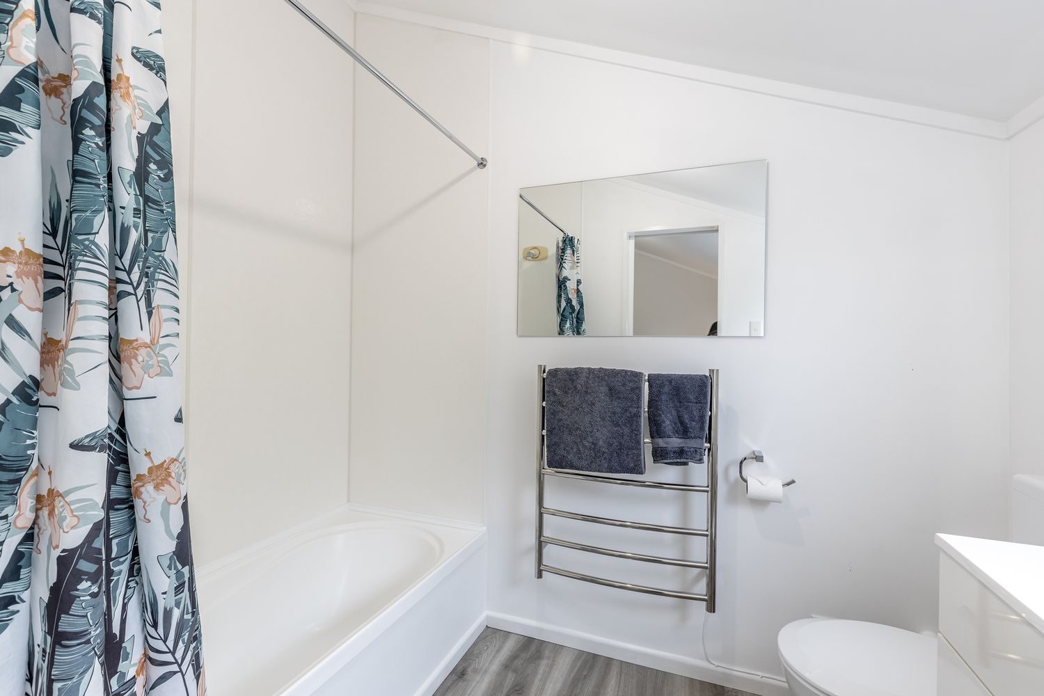 Renovated - Enjoy Yourself Now or Rent @$440 PW! — slide 13