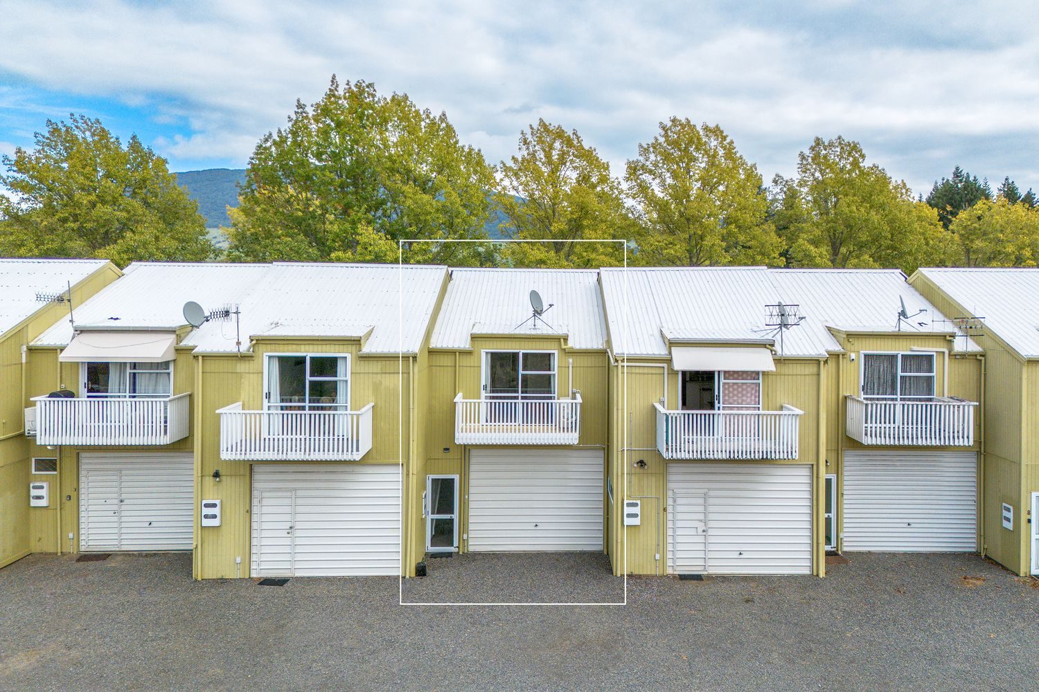 Renovated - Enjoy Yourself Now or Rent @$440 PW! — slide 21