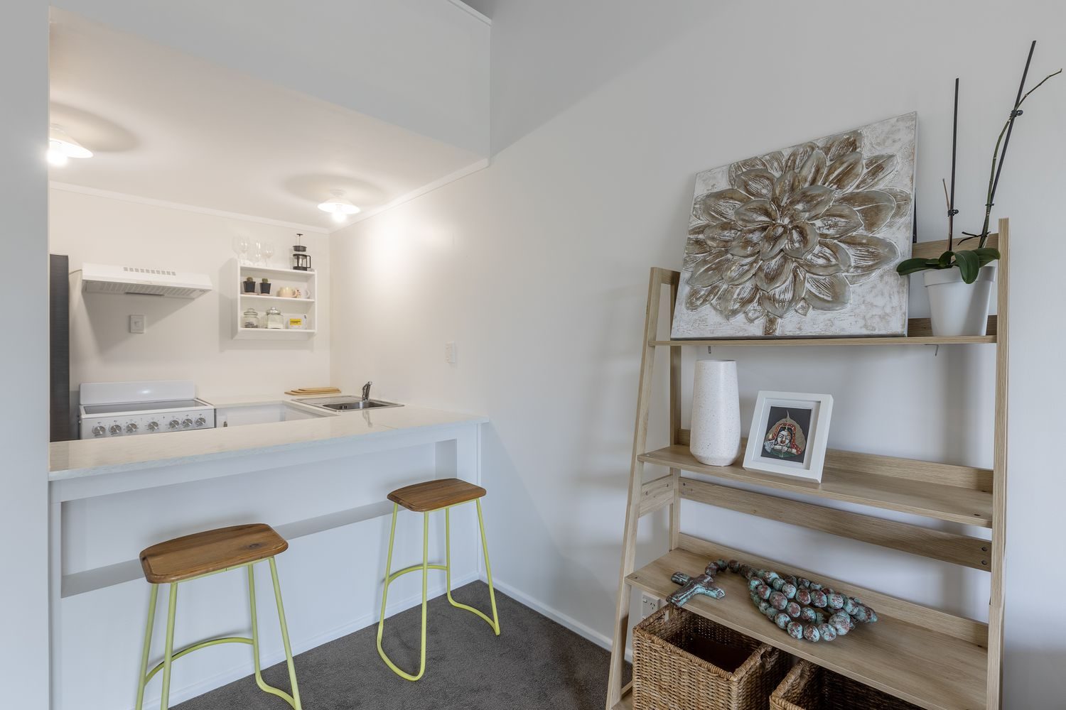 Renovated - Enjoy Yourself Now or Rent @$440 PW! — slide 5