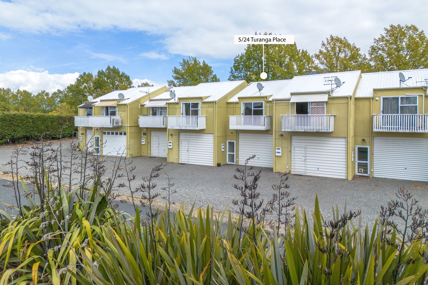 Renovated - Enjoy Yourself Now or Rent @$440 PW! — slide 22