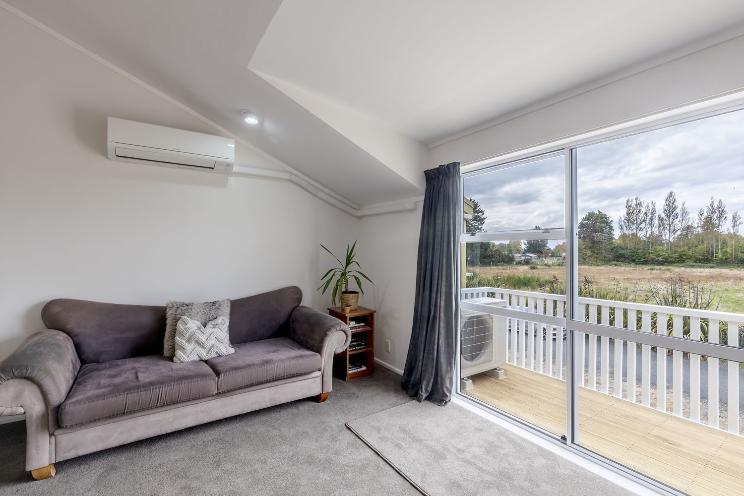Renovated - Enjoy Yourself Now or Rent @$440 PW! — slide 6