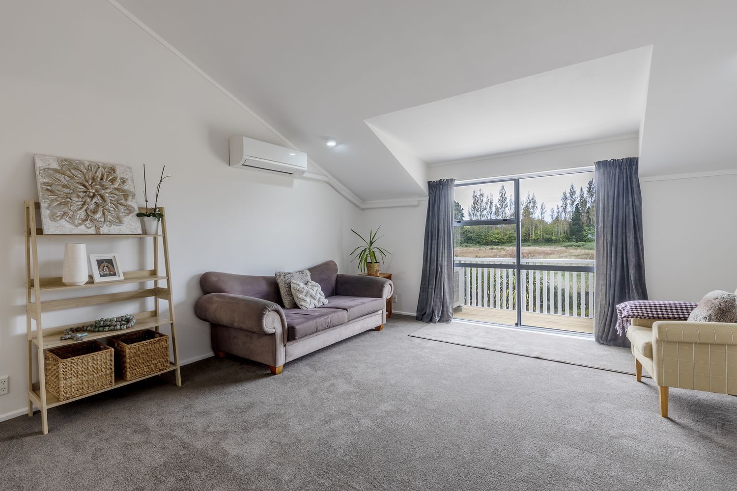 Renovated - Enjoy Yourself Now or Rent @$440 PW! — slide 7