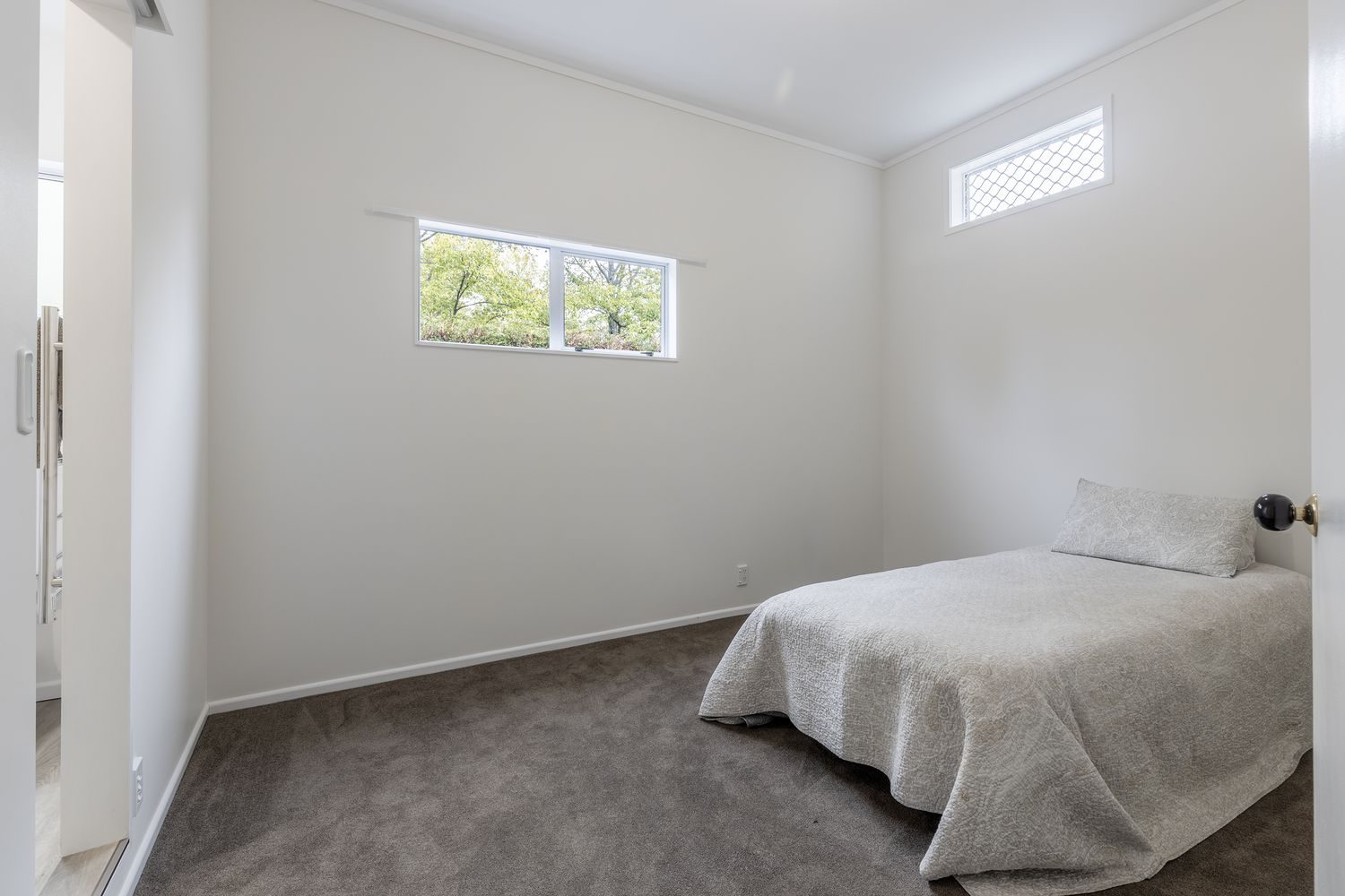Renovated - Enjoy Yourself Now or Rent @$440 PW! — slide 18