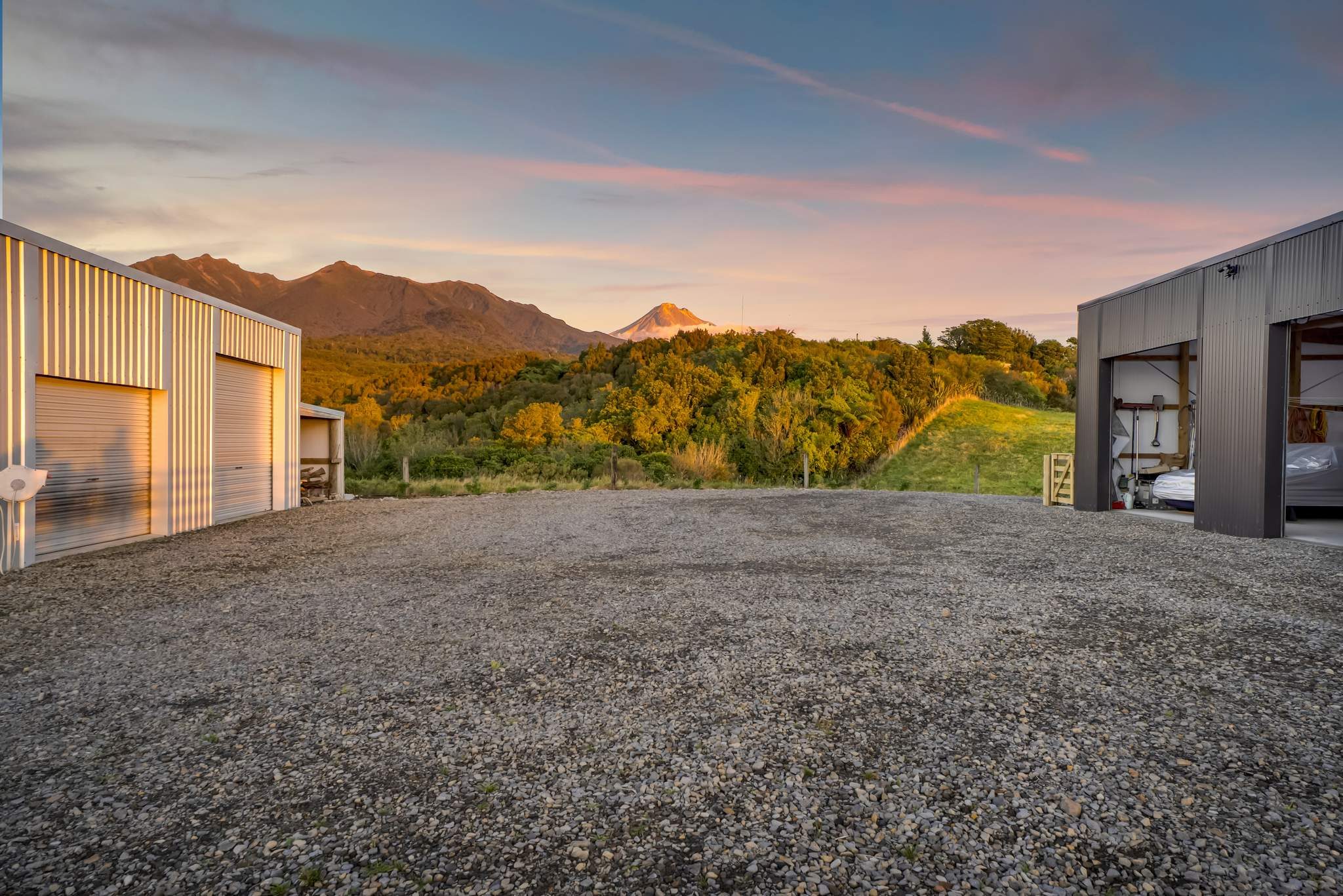 Lifestyle Escape with Epic Views — slide 6