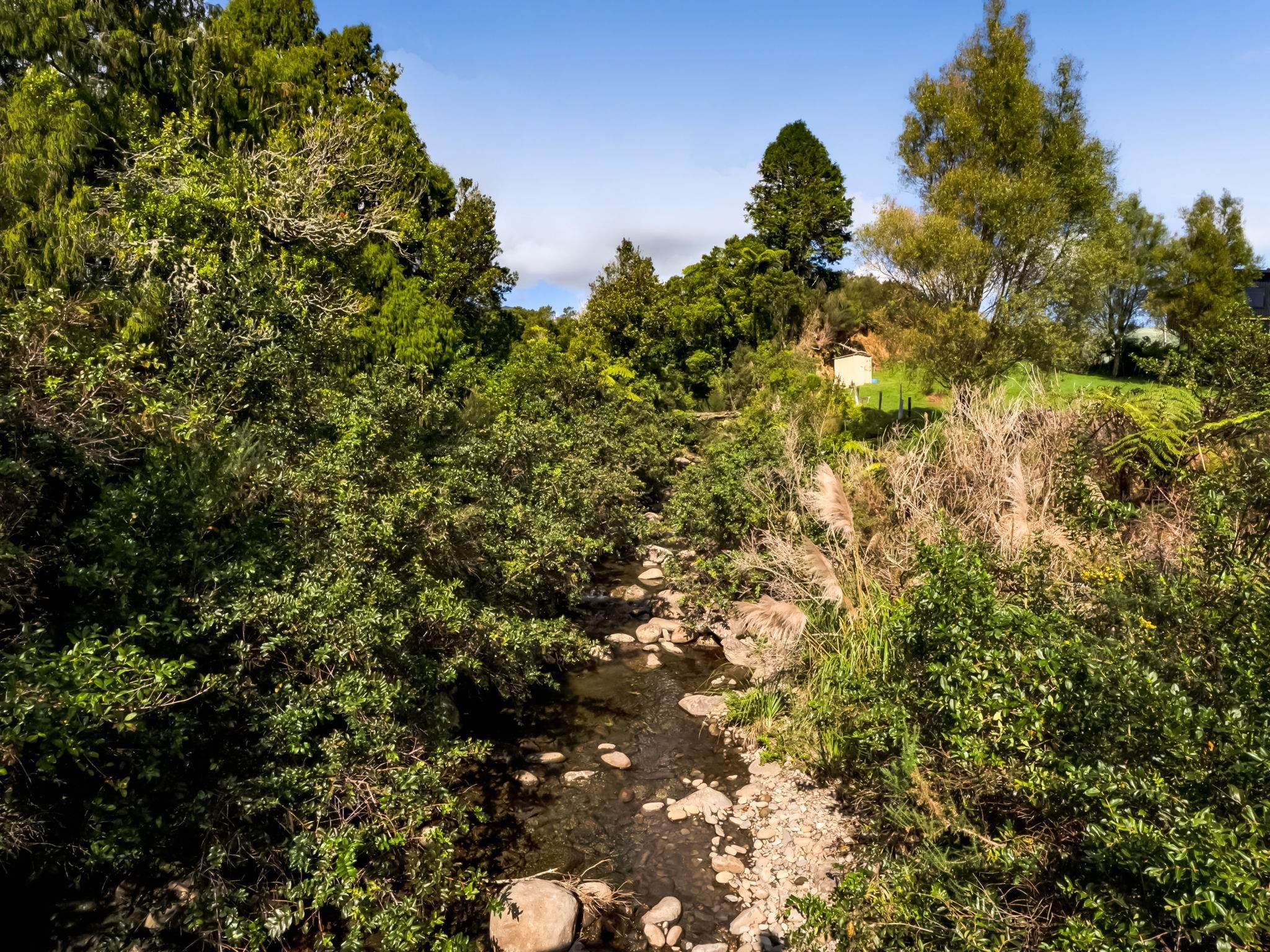 Lifestyle Escape with Epic Views — slide 29