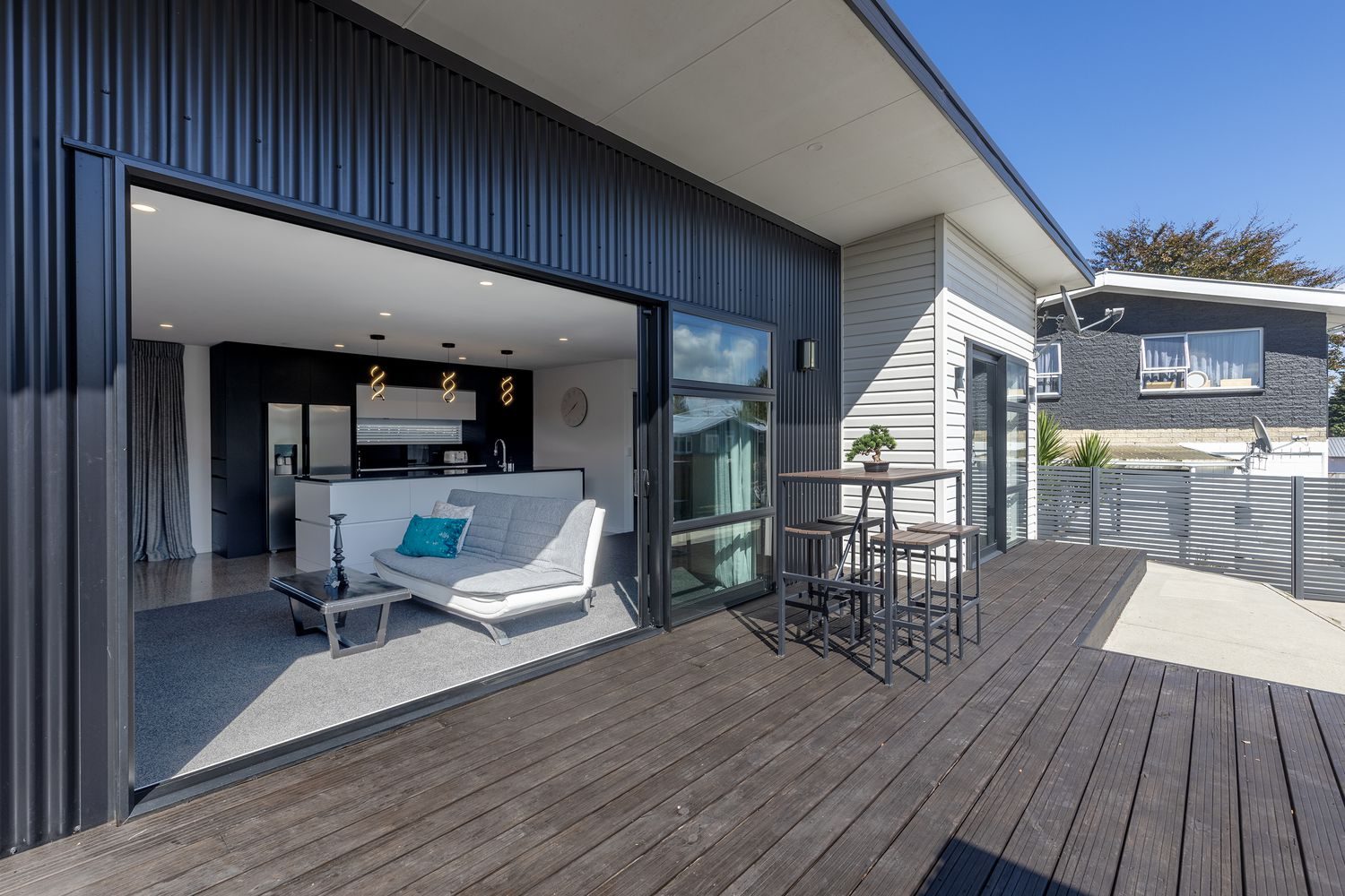 Freehold Modern Living, Sun-Soaked & Smart — slide 22