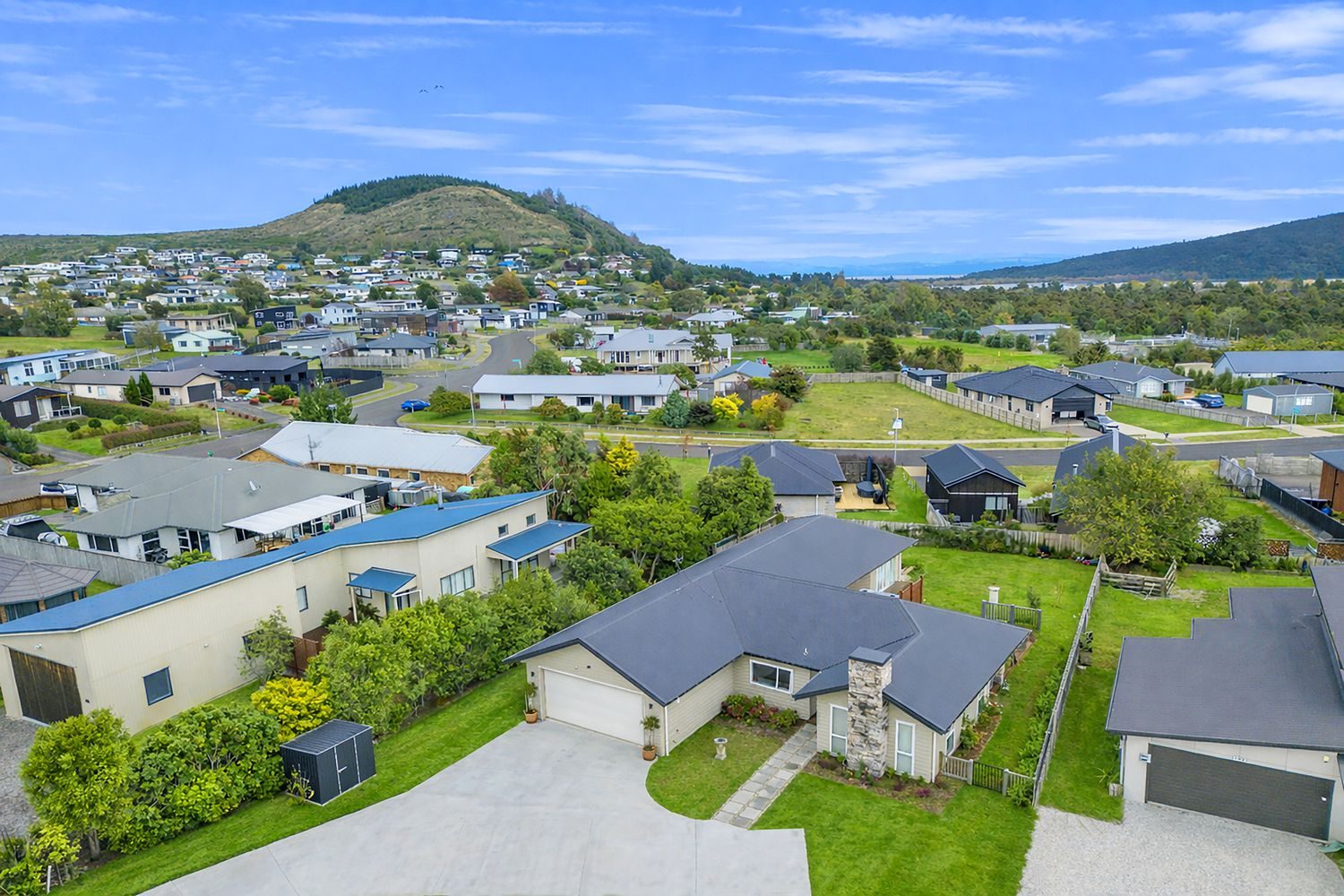 Stylish & Affordable Living In Motuoapa — slide 40