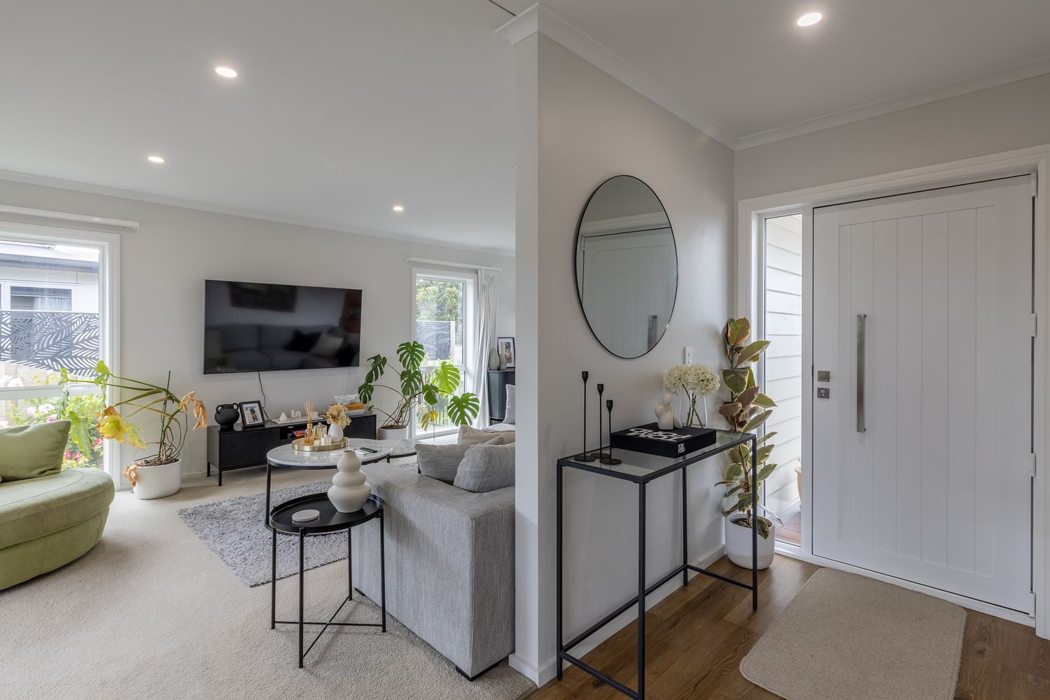 Stylish & Affordable Living In Motuoapa — slide 2