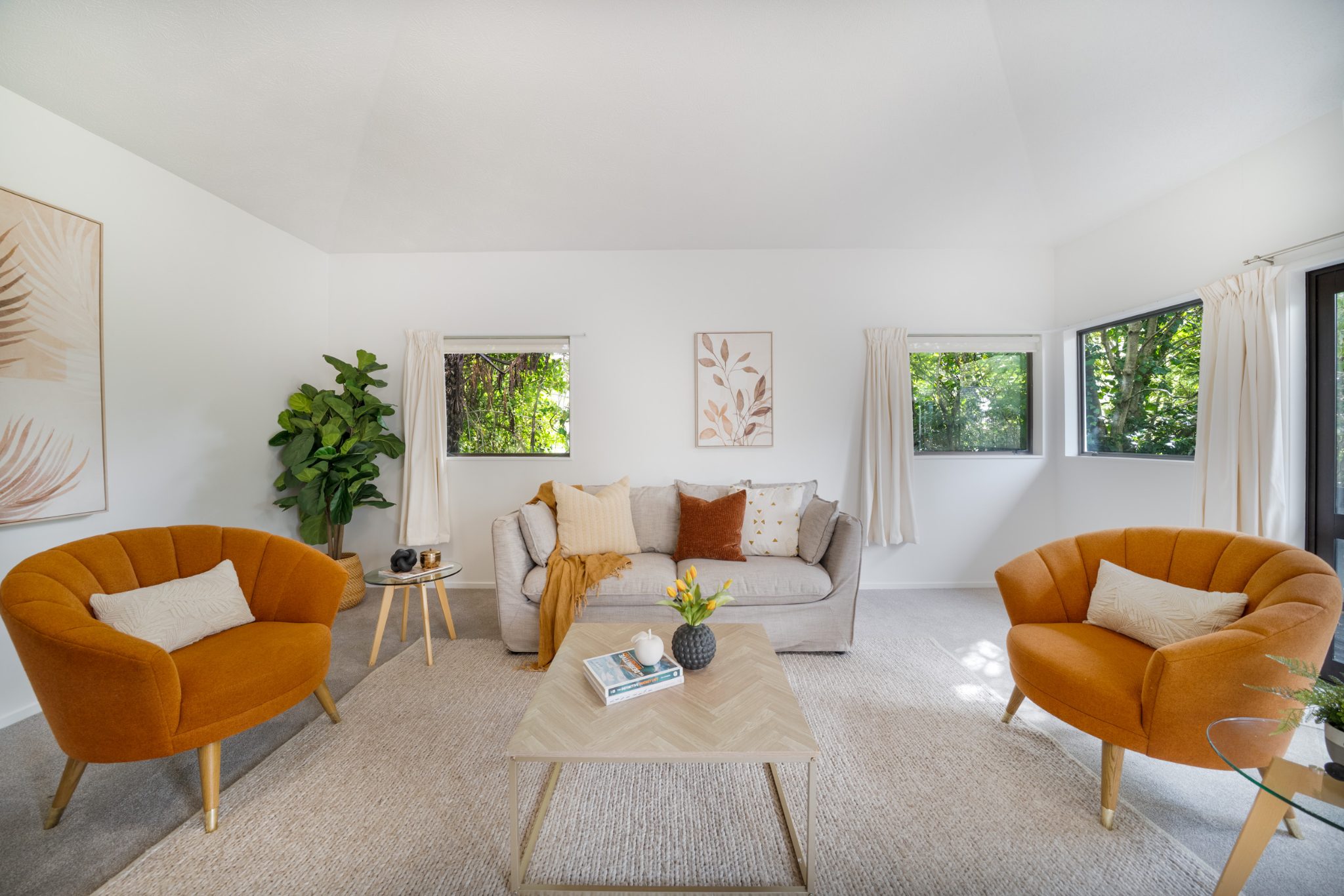 Private & Convenient Family Home — slide 2
