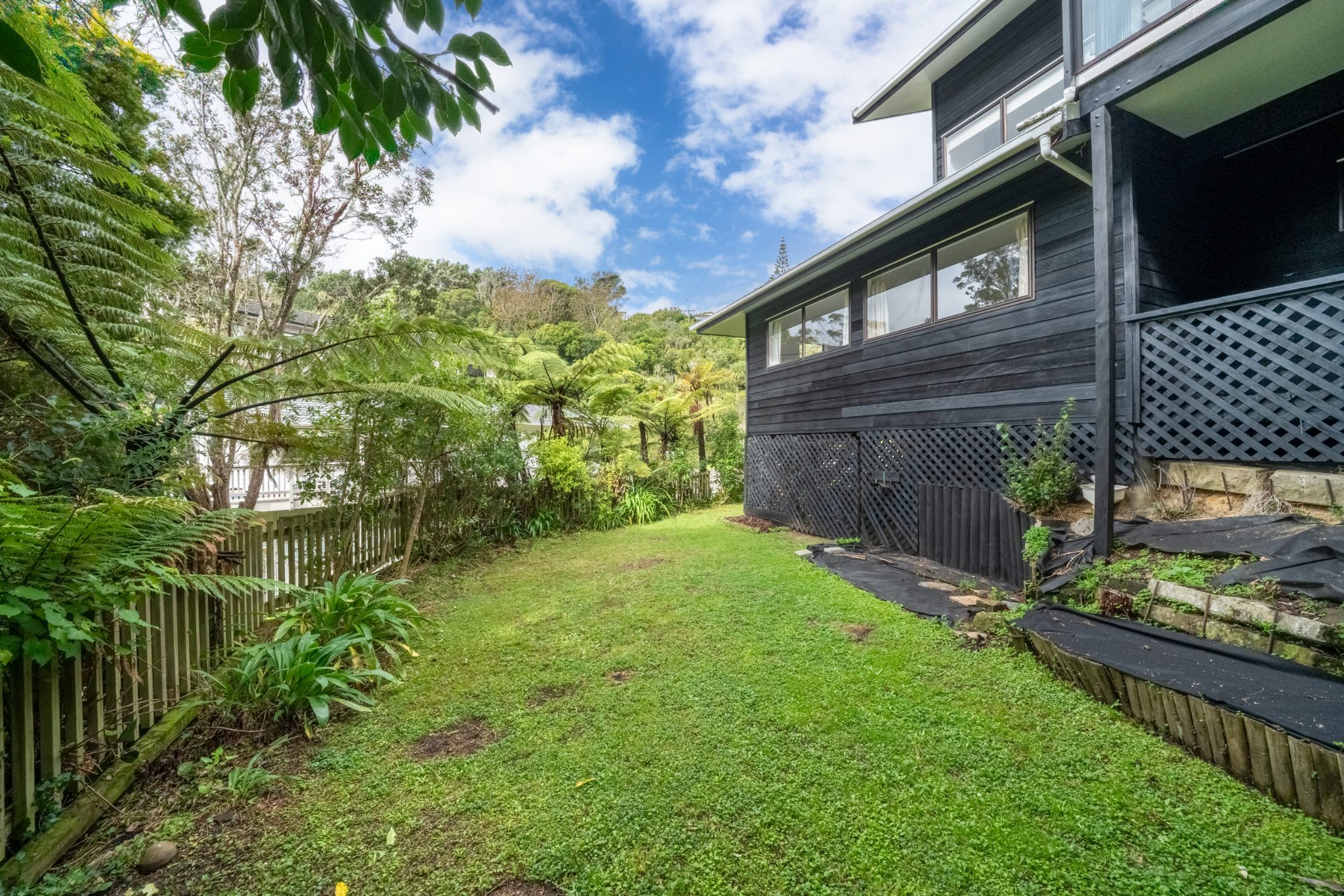 Private & Convenient Family Home — slide 17