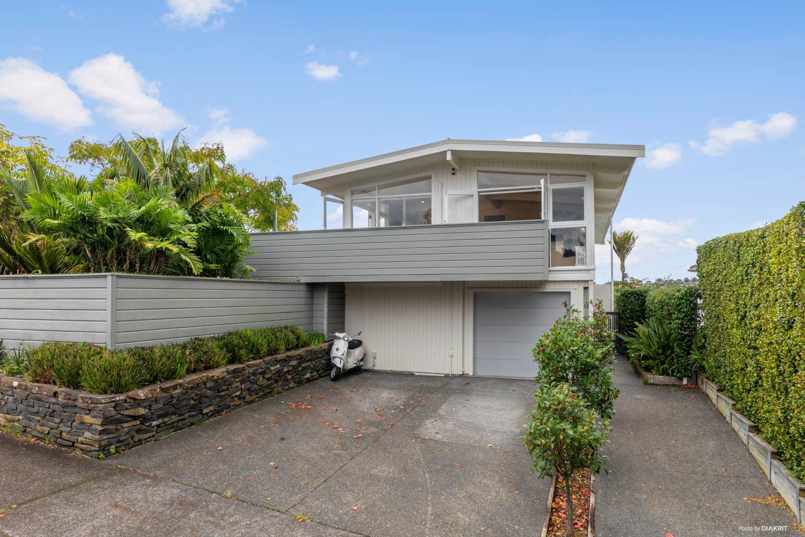 Family home and separate flat on 637 m2 — slide 1
