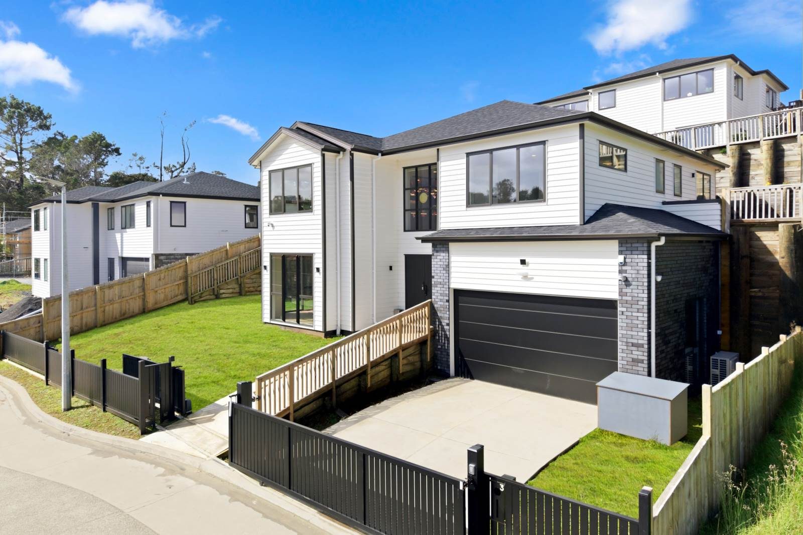 Builder’s Own Masterpiece with Gorgeous Views! — slide 1