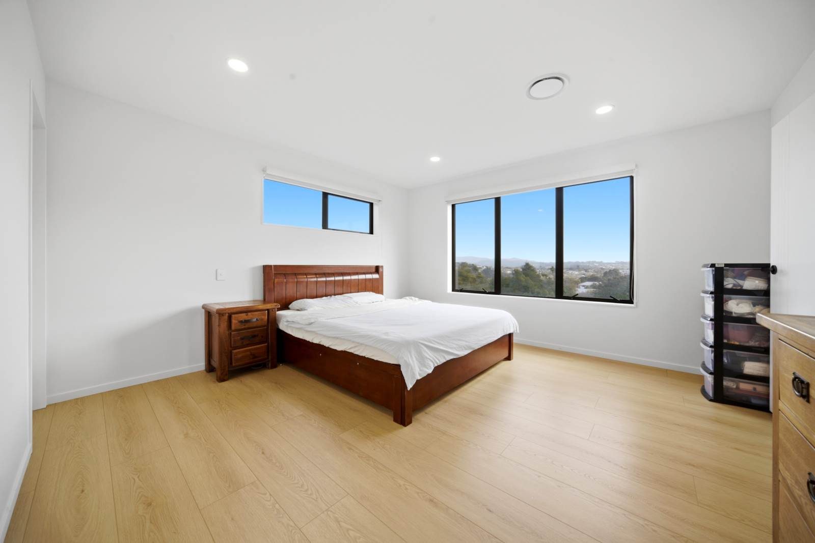 Builder’s Own Masterpiece with Gorgeous Views! — slide 16