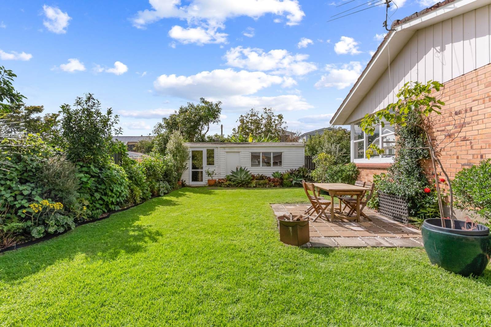 Sunny Private Oasis - Mt Albert's Best! — slide 17