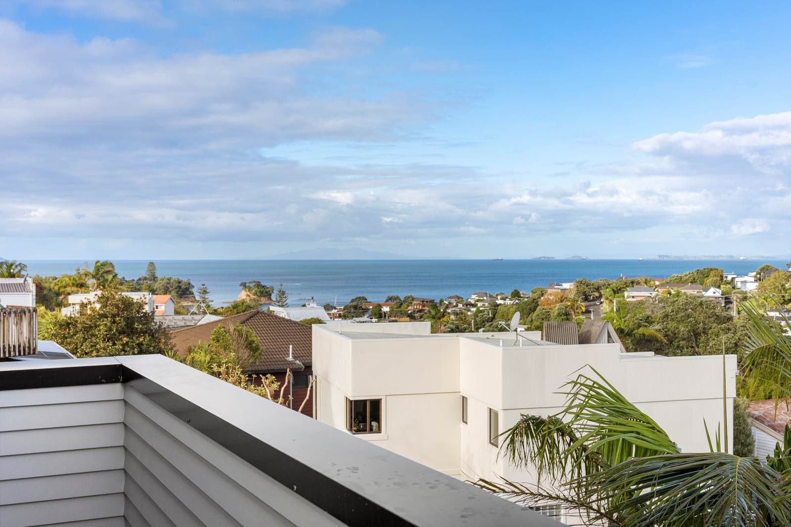 Coastal Luxury Meets Family Perfection — slide 2