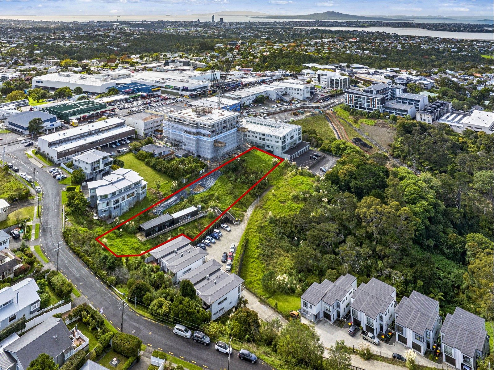Mortgagee Auction - 6 Huka Road, North Shore City image 2
