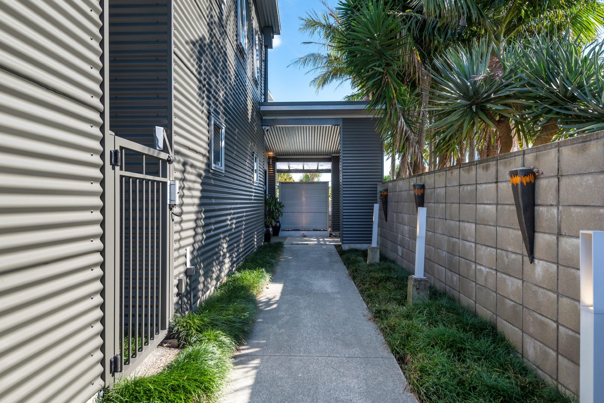 Resort-Style Sanctuary on 1,524m2 of Potential — slide 2