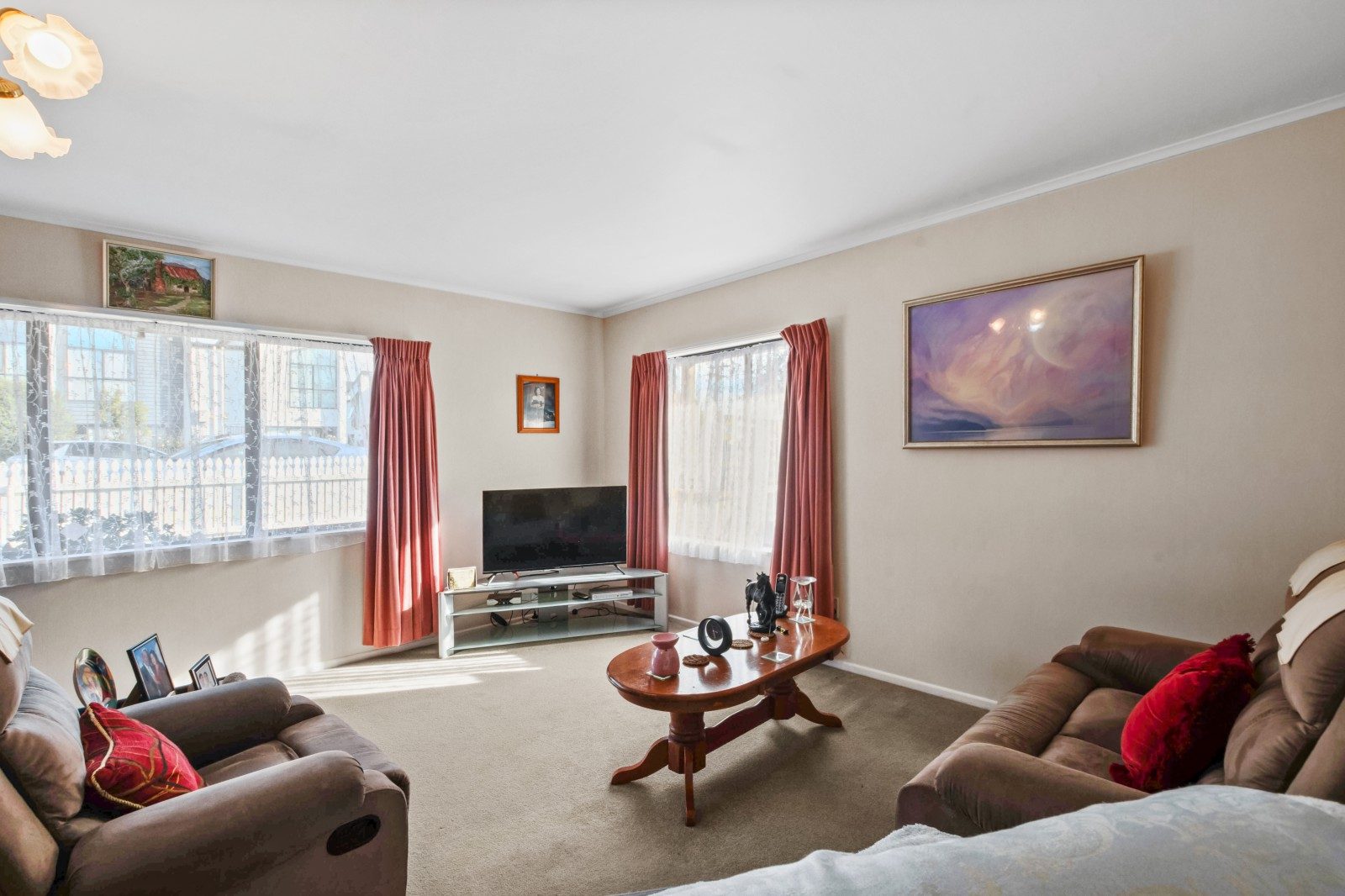 Unbelievable 170sqm two-bedroom retreat! — slide 2