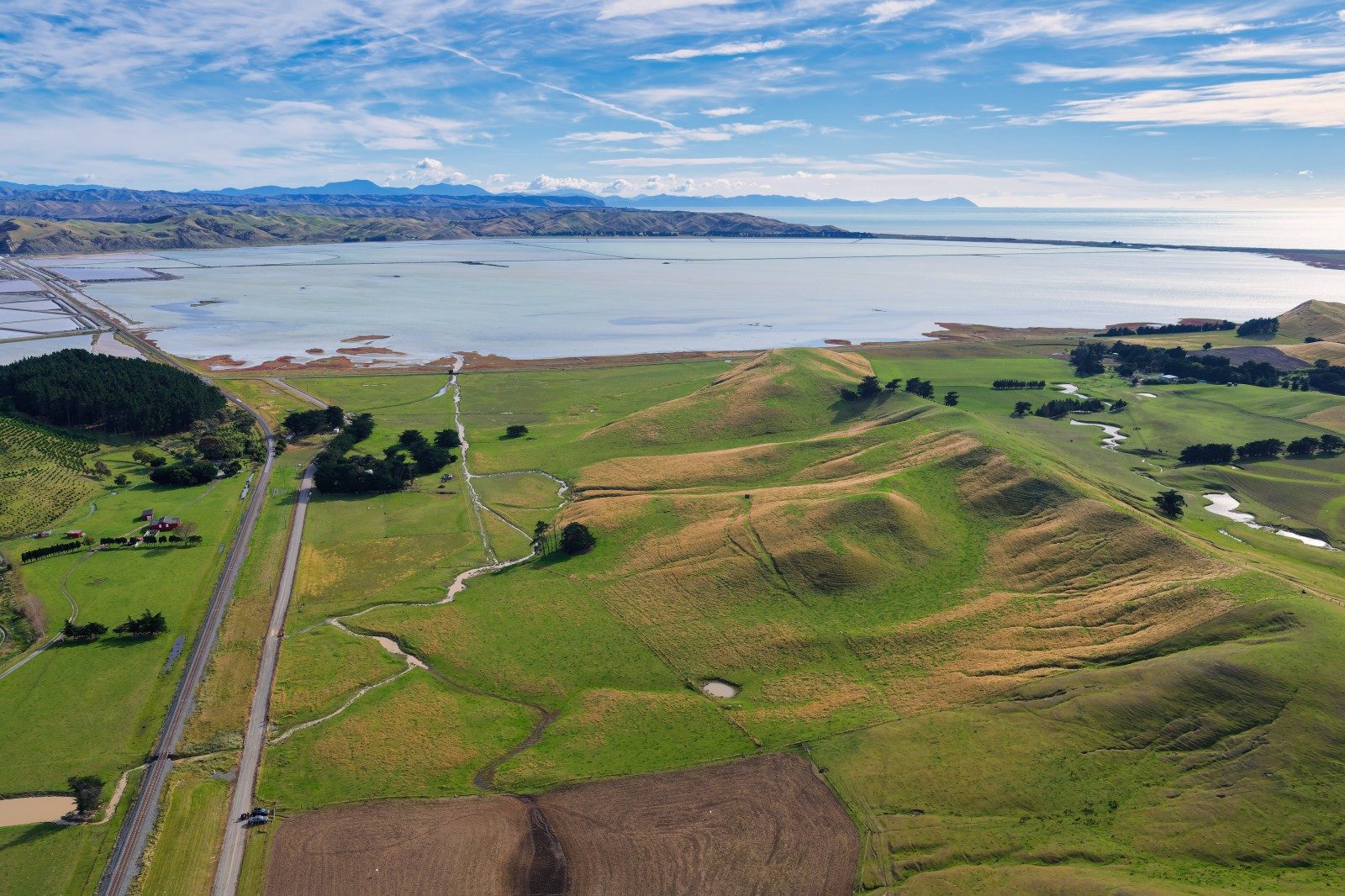Get Creative in Clifford Bay — slide 2