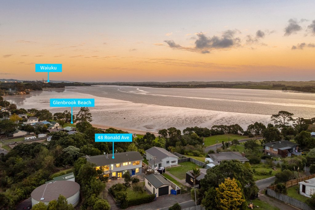 HARBOUR VIEWS; 1,012sqm LAND — slide 1
