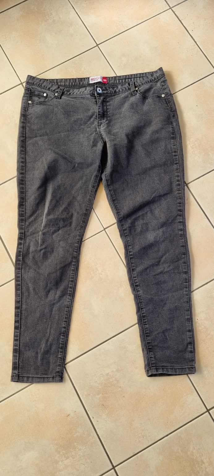 Amco Jeans size 18