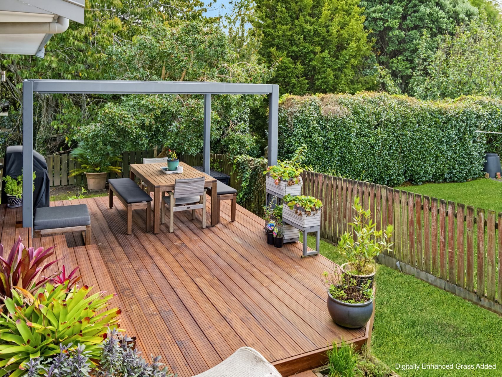 Green Outlooks and Split-Level Ease in Greerton — slide 20